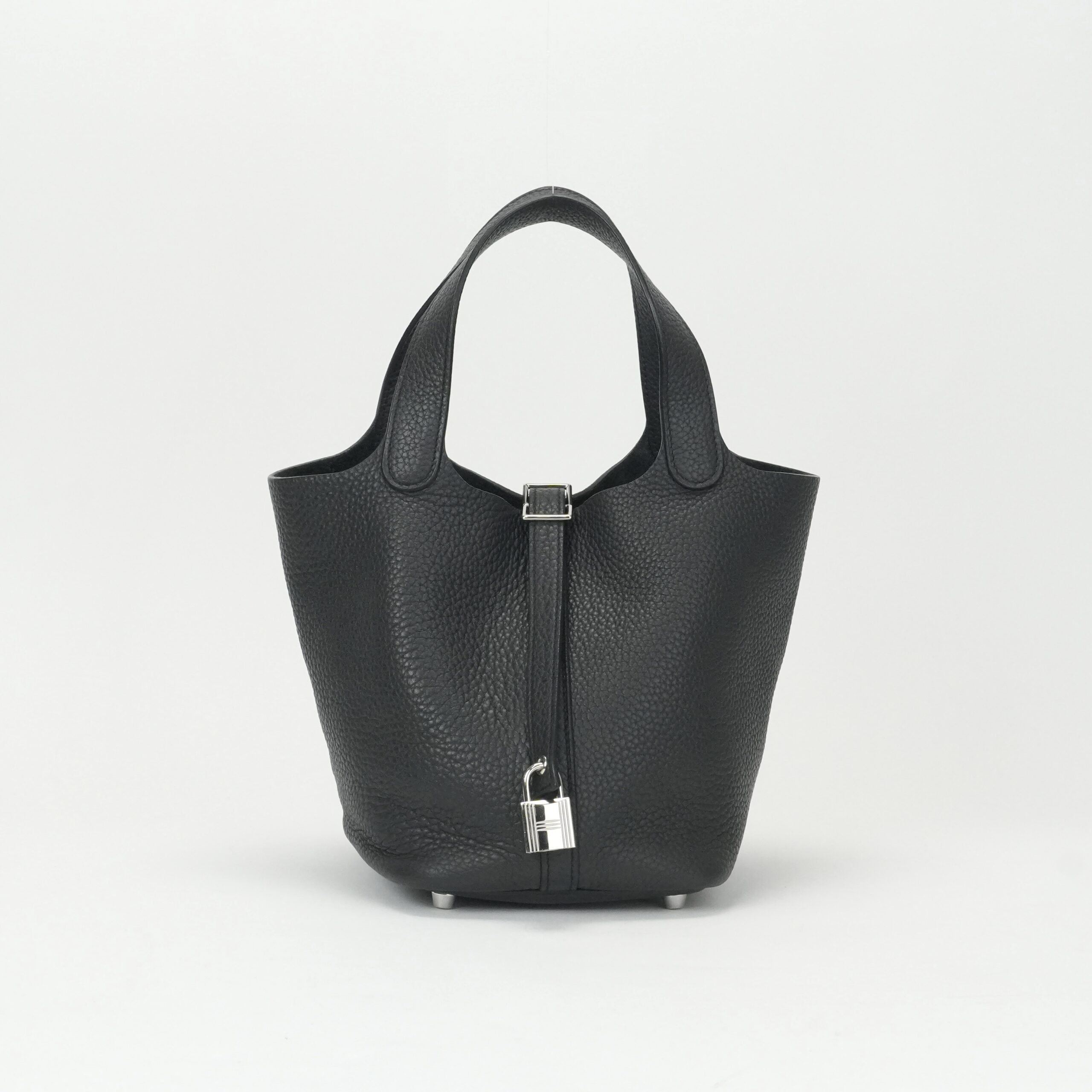 投稿記事「エルメス ピコタンロックPM トリヨンクレマンス ブラック シルバー金具を買取しました！」の商品画像