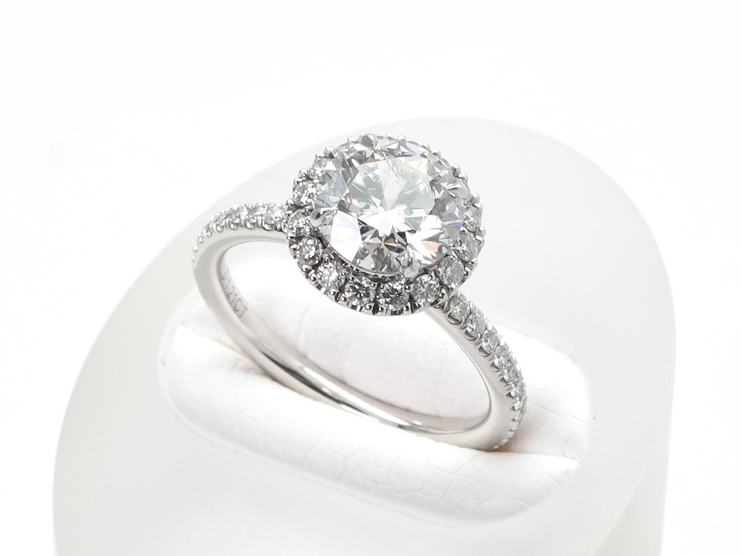 投稿記事「ハリーウィンストン マイクロパヴェ ダイヤリング を買取しました！」の商品画像