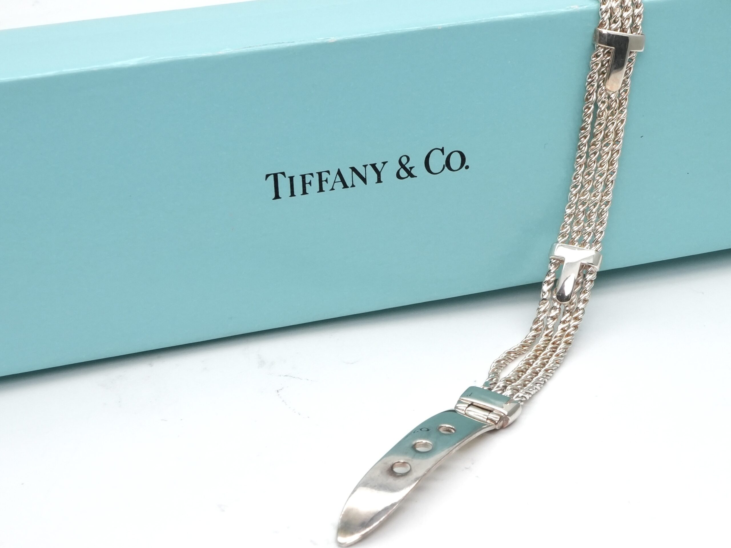 投稿記事「ティファニー Ｔロゴ ４連 チェーン ブレスレット を買取しました！」の商品画像