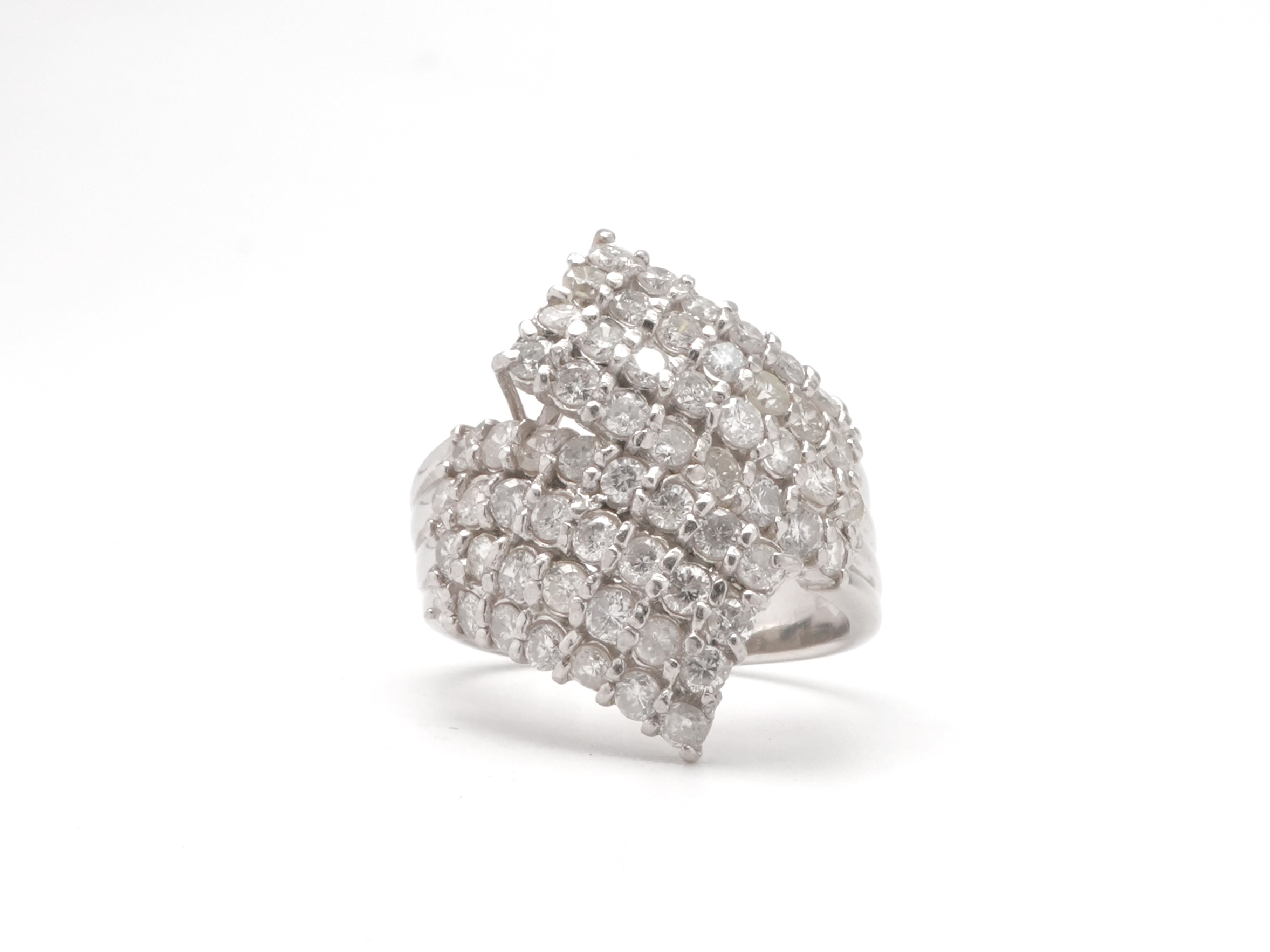 投稿記事「ダイヤ リング Pt900 2.00ctを買取しました！」の商品画像