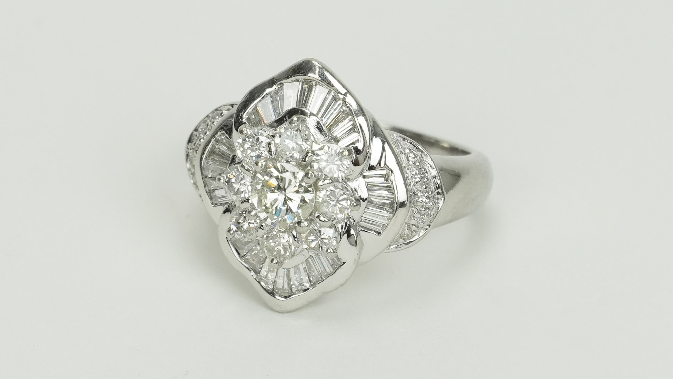 投稿記事「ダイヤ リング Pt9001.50ctを買取しました！」の商品画像