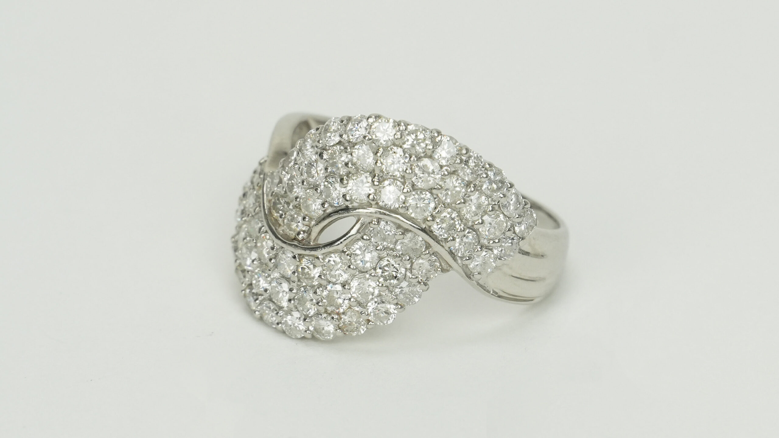 投稿記事「ダイヤ リング Pt900 2.00ctを買取しました！」の商品画像