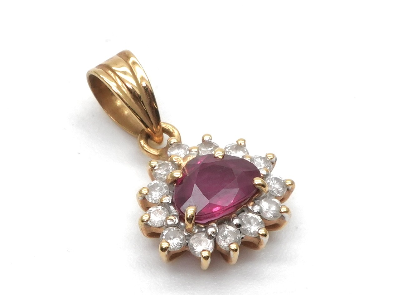 投稿記事「ルビー ダイヤ トップ K18を買取しました！」の商品画像