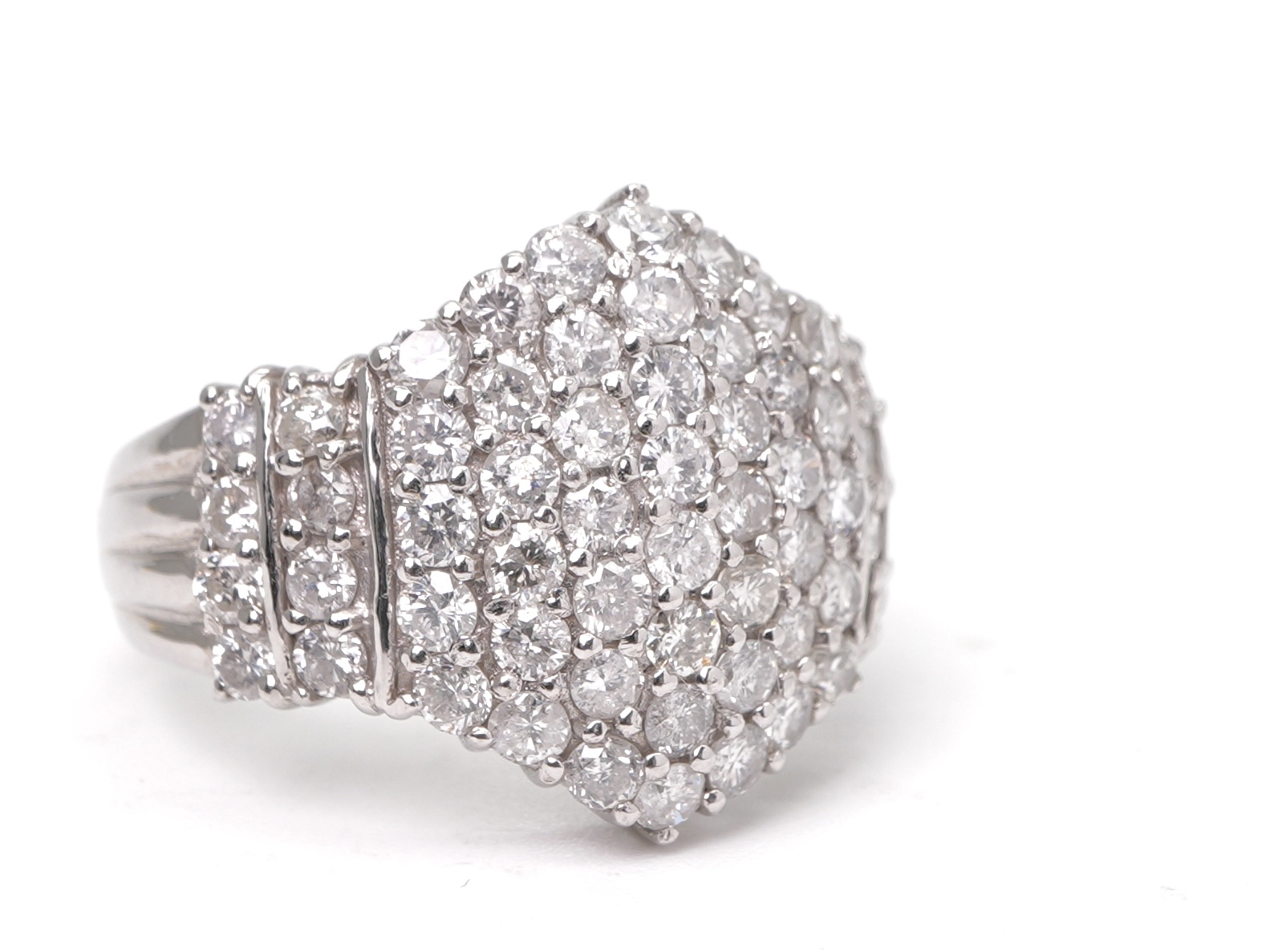 投稿記事「ダイヤ リング Pt900 2.00ctを買取しました！」の商品画像