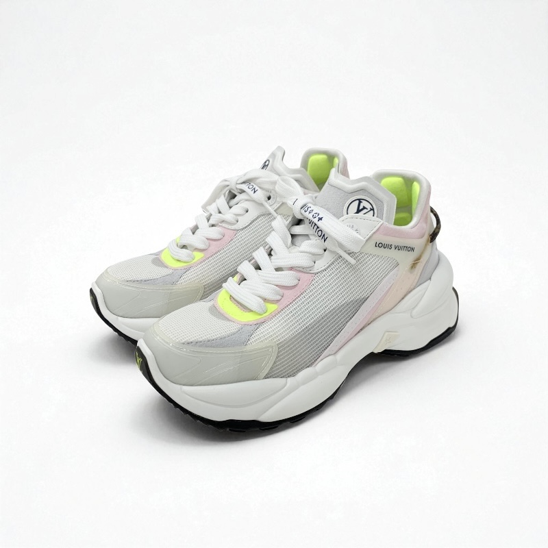 投稿記事「ルイヴィトン ラン55 モノグラム スニーカー ホワイトを買取しました！」の商品画像