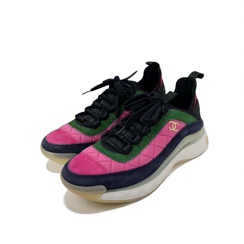 投稿記事「シャネル ココマーク ロゴ ファブリック スエード スニーカー ピンク マルチカラーを買取しました！」の商品画像