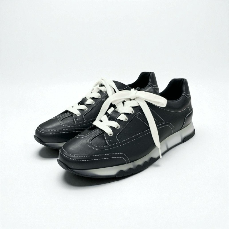 投稿記事「エルメス トレイル レザー ロゴ スニーカー メンズ ブラックを買取しました！」の商品画像