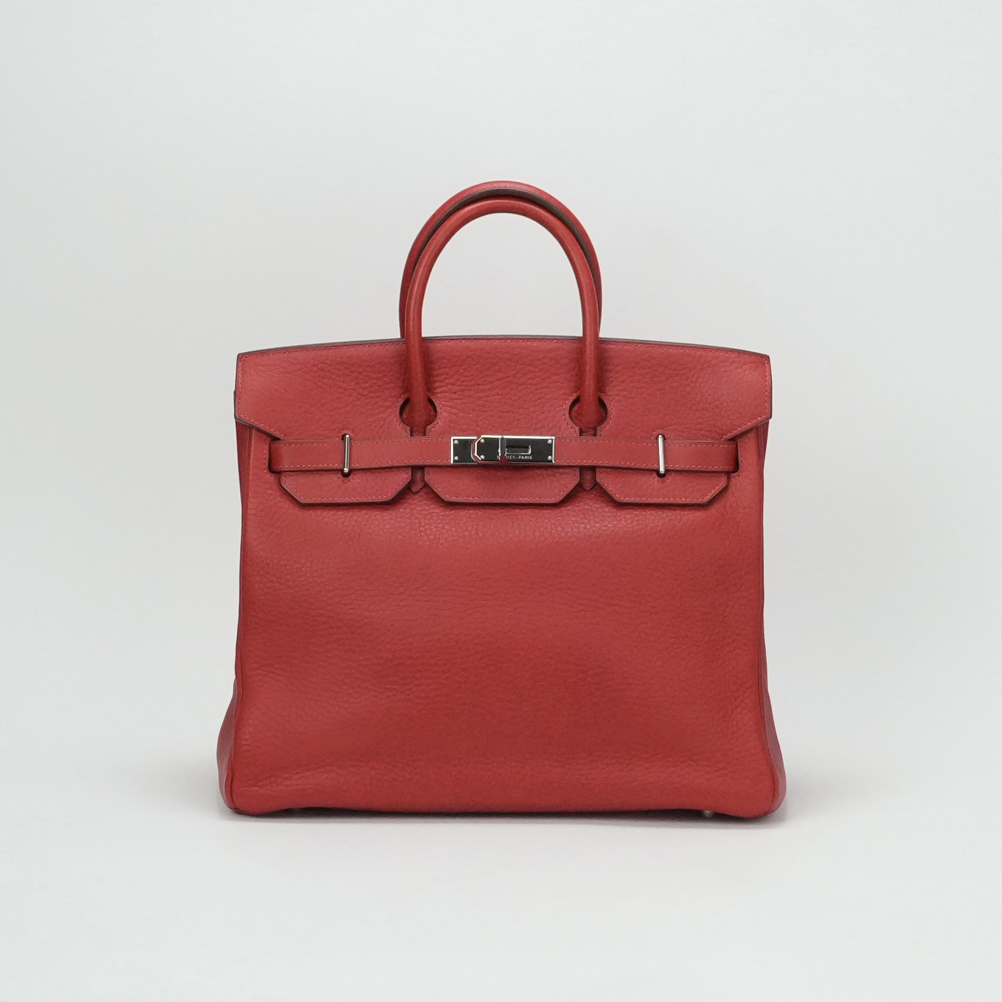 投稿記事「エルメス オータクロア32 トリヨンクレマンス ヴァーミリオン シルバー金具を買取しました！」の商品画像