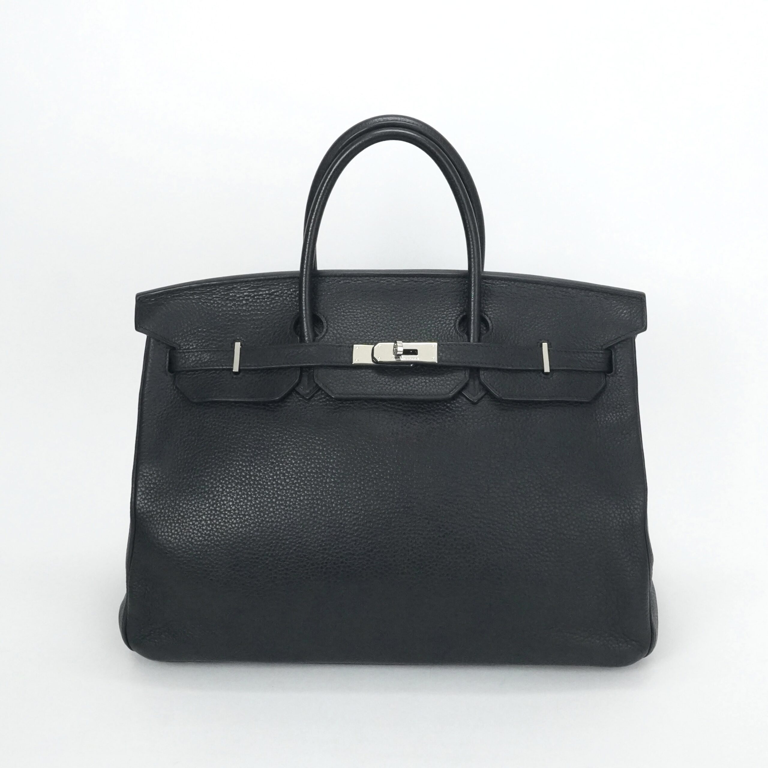 投稿記事「エルメス バーキン40 トリヨンクレマンス ブラック シルバー金具を買取しました！」の商品画像
