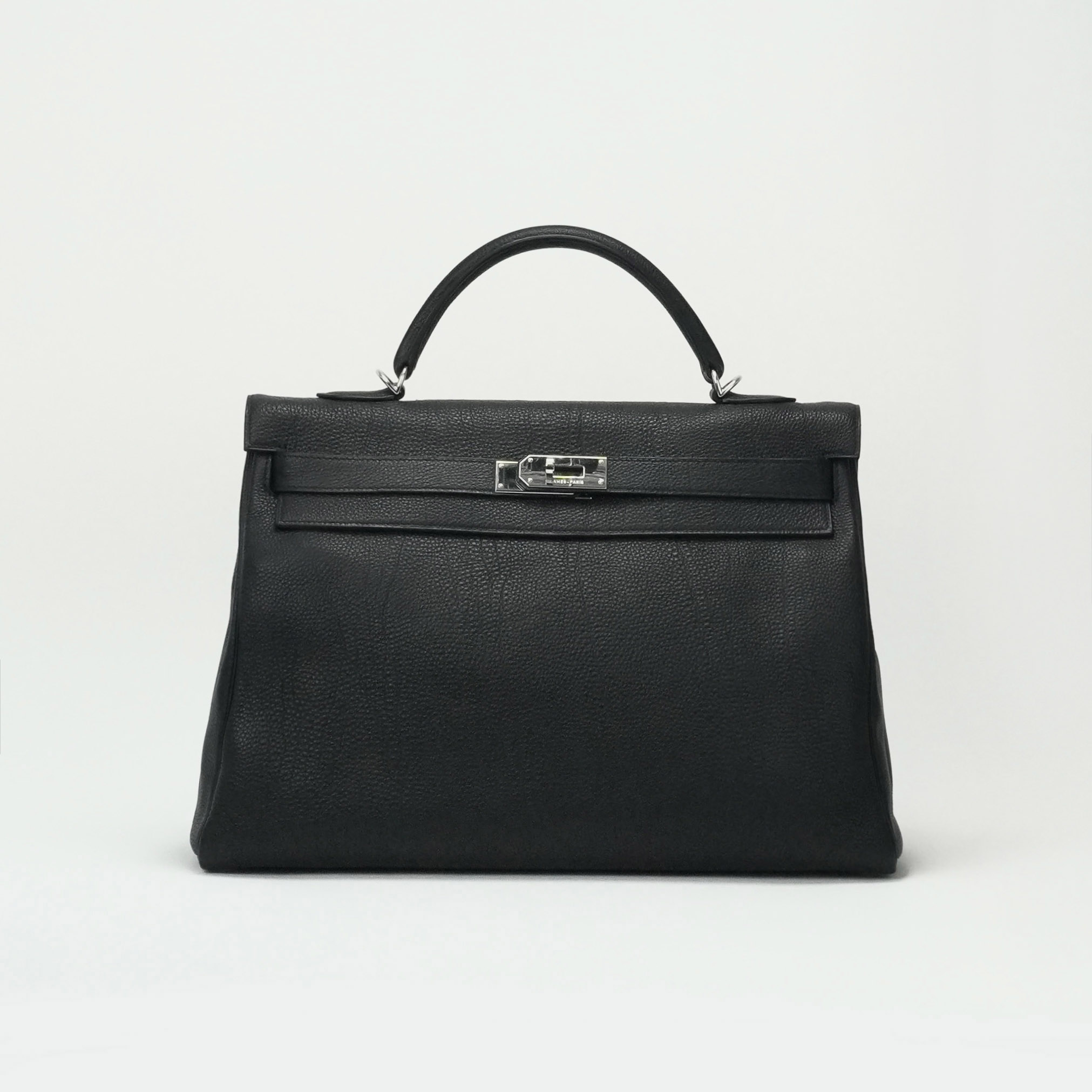 投稿記事「エルメス ケリー40 トゴ ブラック シルバー金具を買取しました！」の商品画像