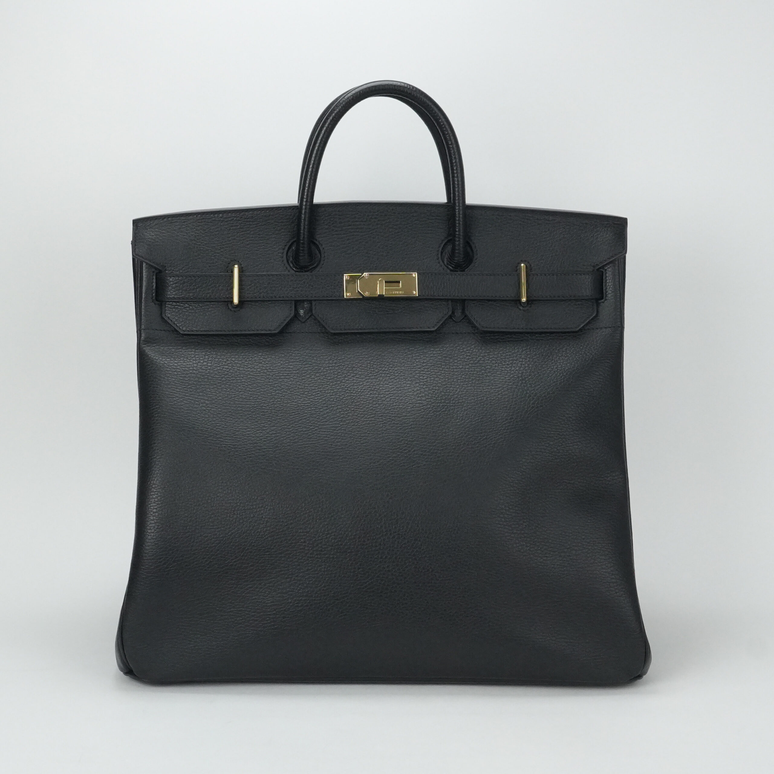 投稿記事「エルメス オータクロア45 アルデンヌ ブラック ゴールド金具を買取しました！」の商品画像