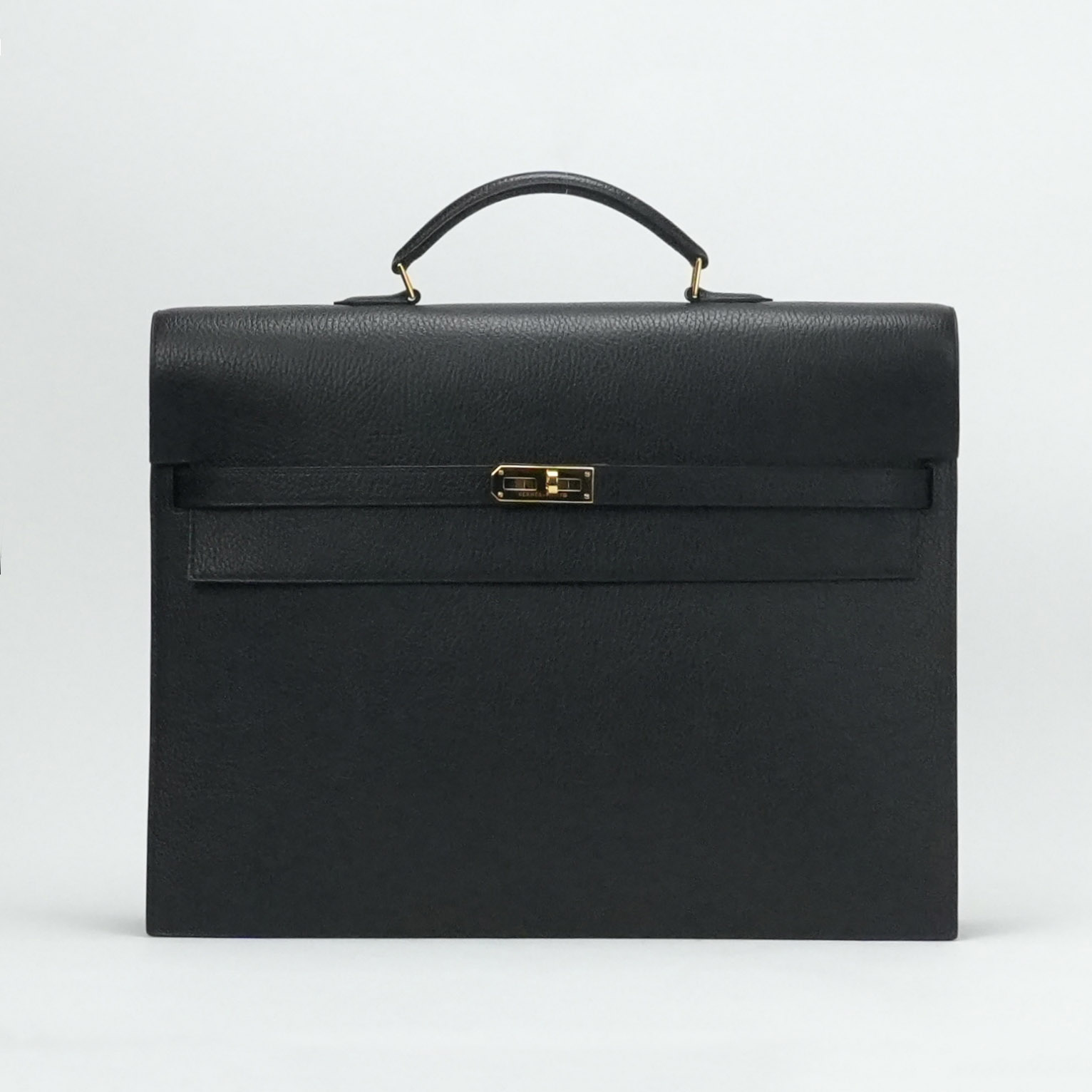 投稿記事「エルメス ケリーデペッシュ38 アルデンヌ ブラック ゴールド金具を買取しました！」の商品画像