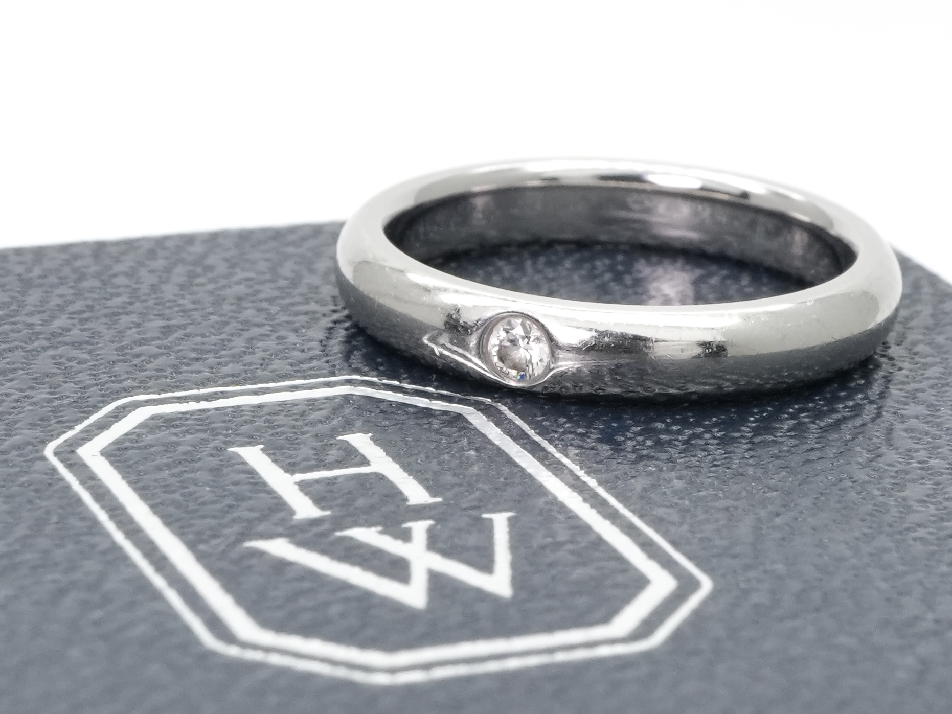 投稿記事「ハリーウィンストン ラウンド マリッジ 1P ダイヤ リングを買取しました！」の商品画像