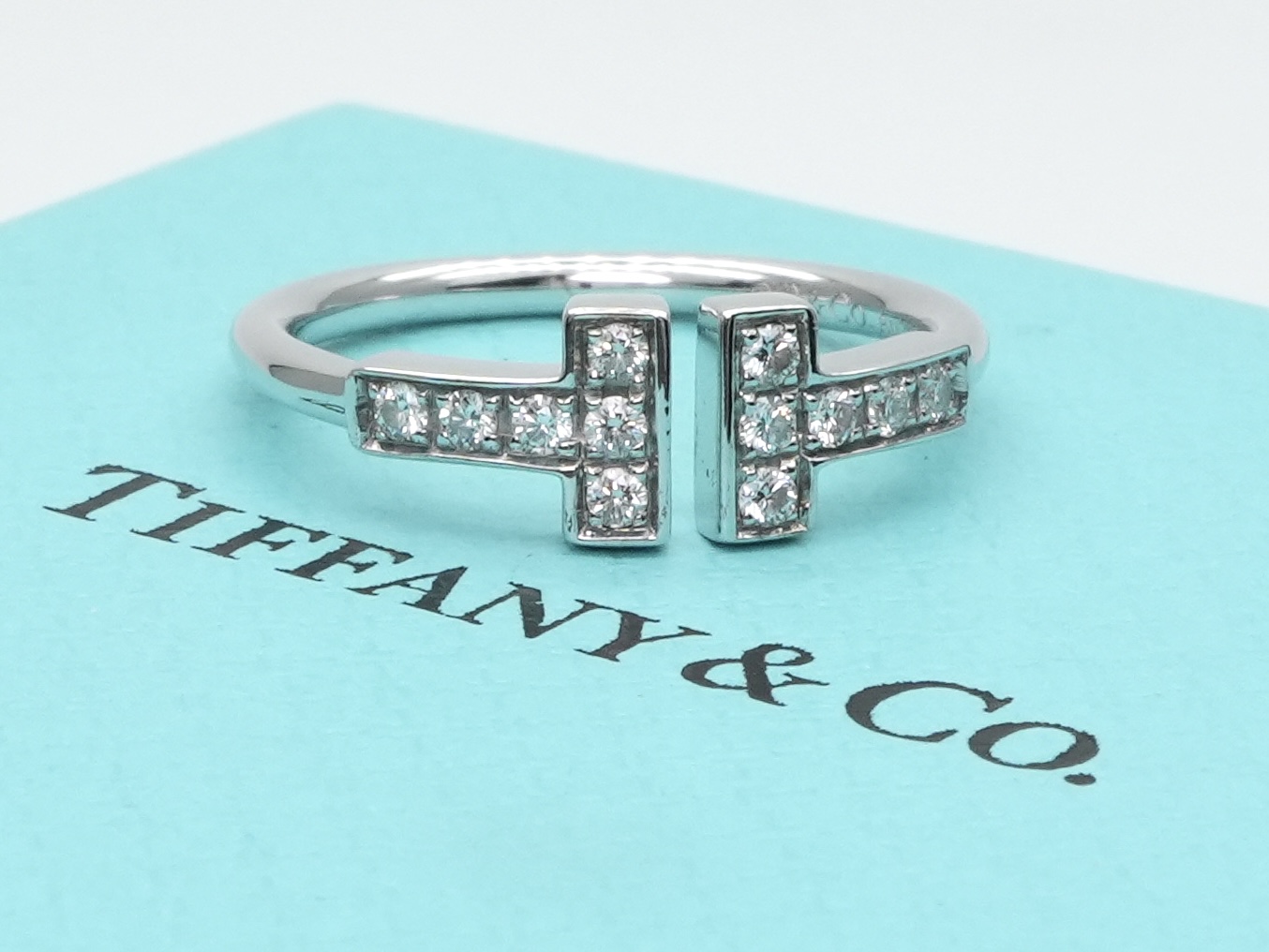 投稿記事「ティファニー Tワイヤー ダイヤリングを買取しました！」の商品画像