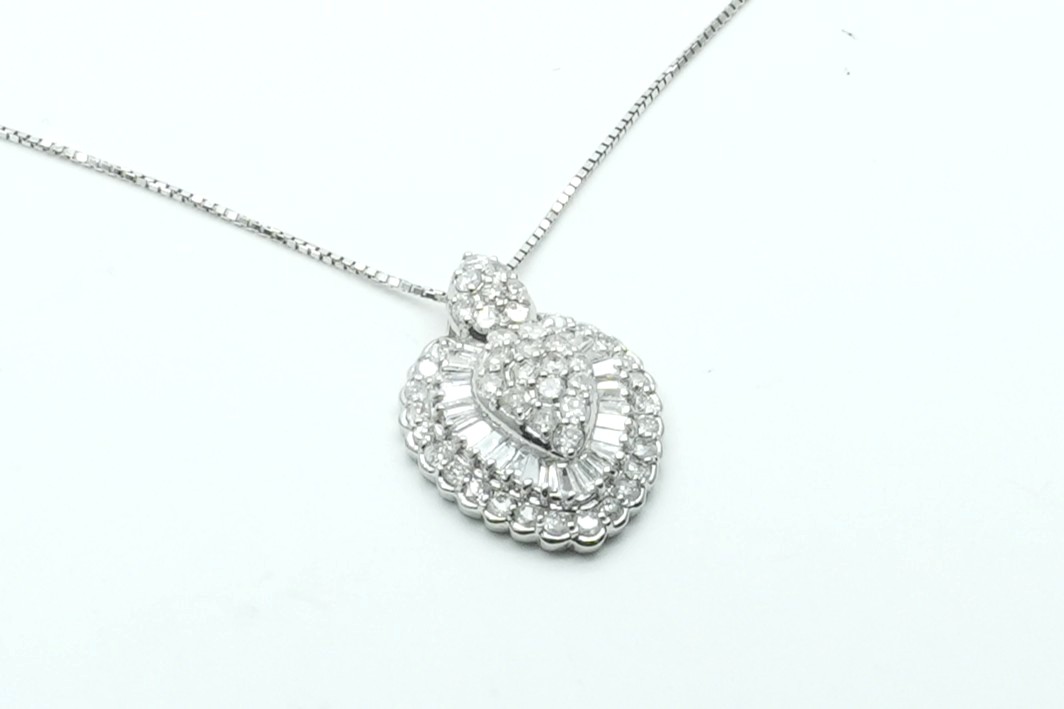 投稿記事「ダイヤ ネックレス Pt900 D1.33ctを買取しました！」の商品画像