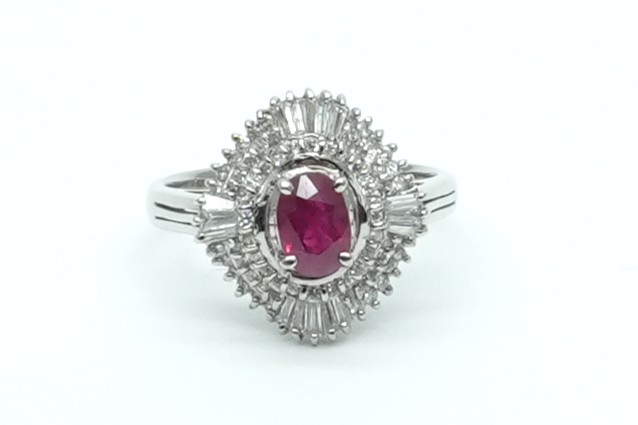 投稿記事「ルビー ダイヤ リング Pt900 1.05ct D0.50ctを買取しました！」の商品画像