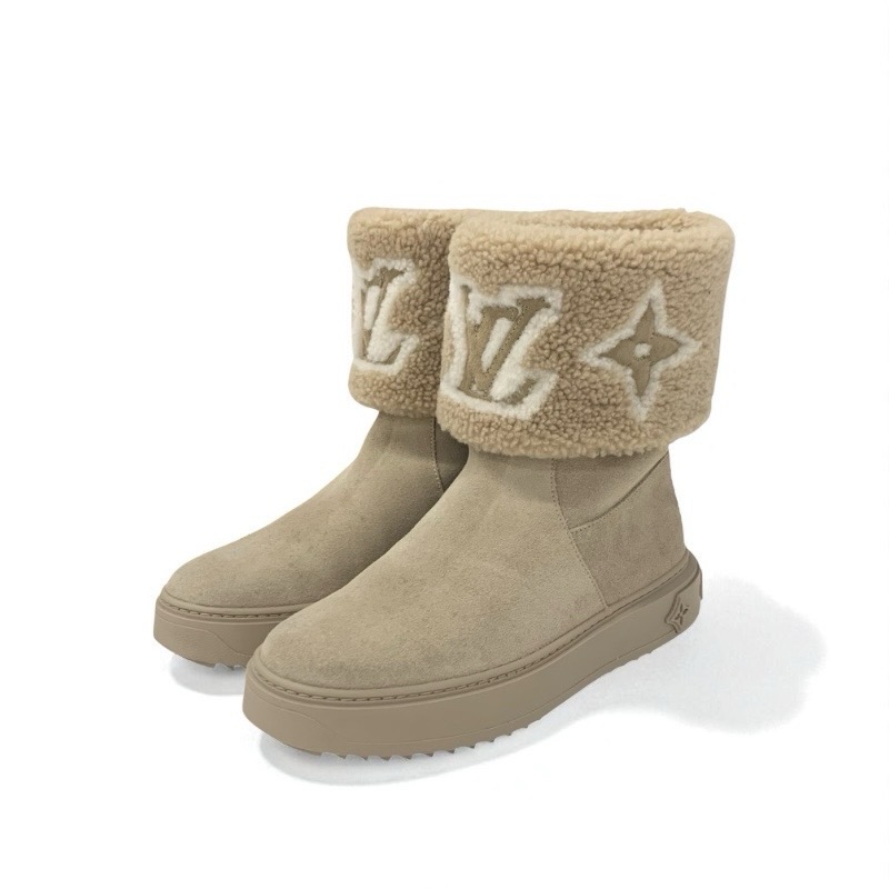 投稿記事「ルイヴィトン スノードロップライン スエード モノグラム ムートンブーツ ベージュを買取しました！」の商品画像