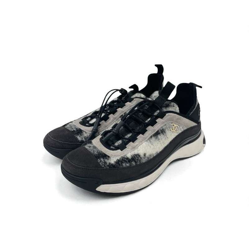 投稿記事「シャネル ココマーク ロゴ モヘア スエード マトラッセ メンズ スニーカー グレーを買取しました！」の商品画像