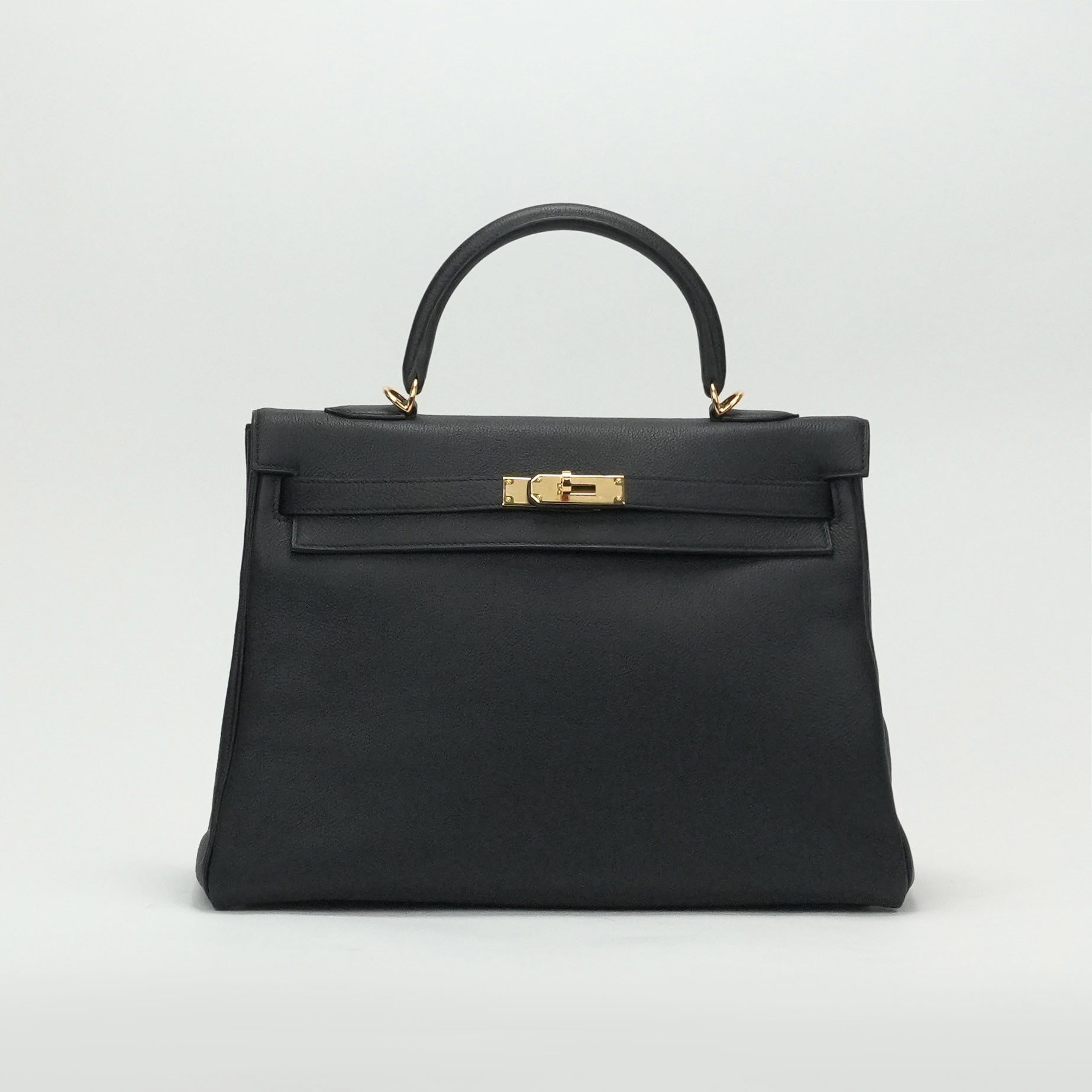 投稿記事「エルメス ケリー35 トゴ ブラック ゴールド金具を買取しました！」の商品画像