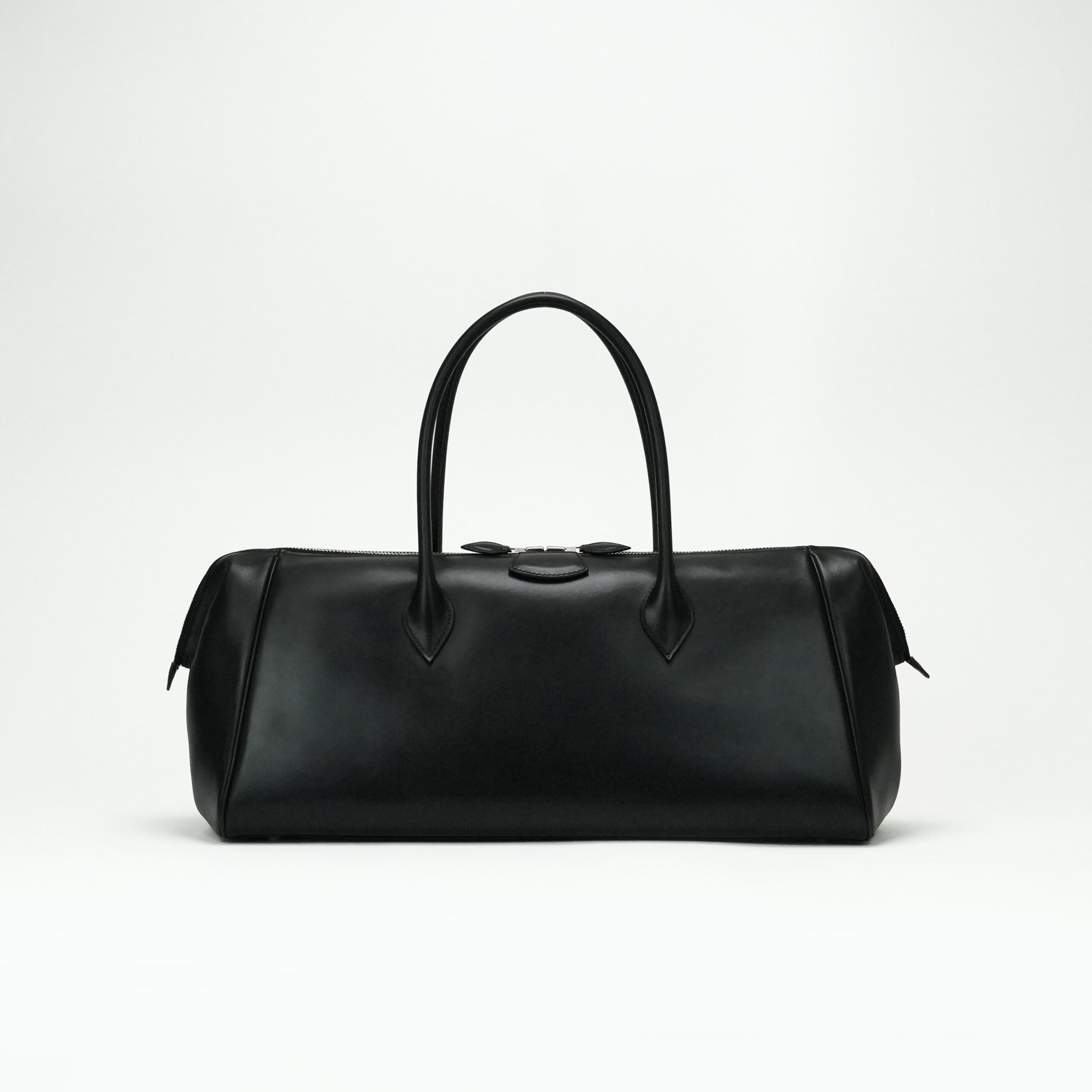 投稿記事「エルメス パリボンベイ40 ボックスカーフ ブラック シルバー金具 を買取しました！」の商品画像