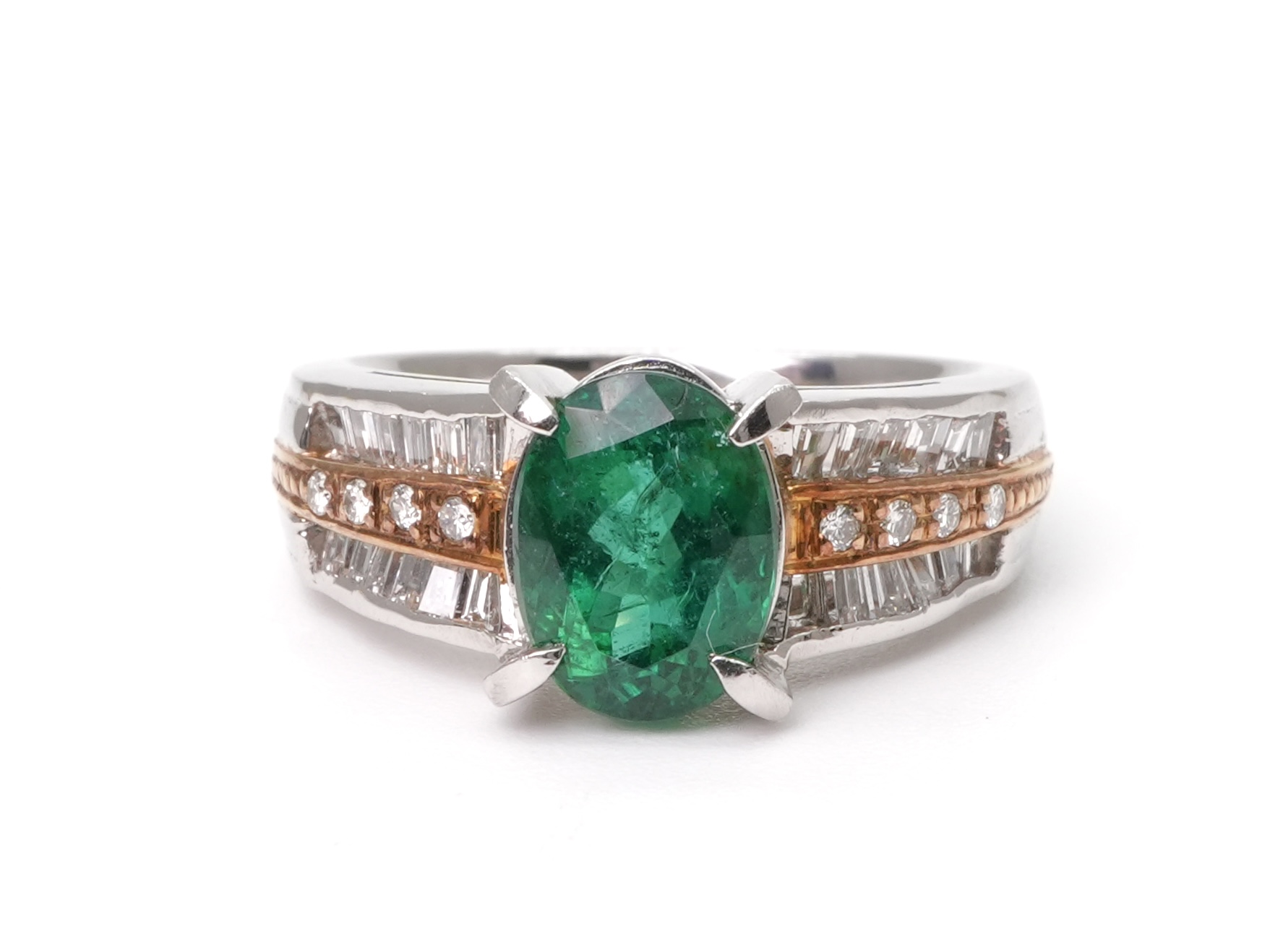 投稿記事「エメラルド ダイヤ リング Pt900/K18 1.83ct 0.62ctを買取しました！」の商品画像