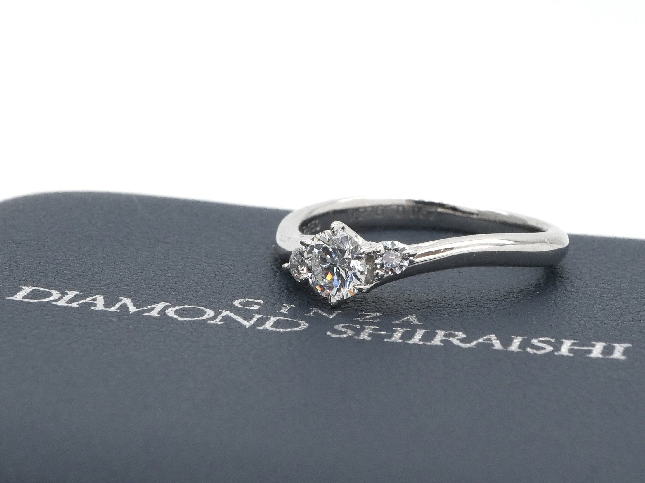 投稿記事「ダイヤモンドシライシ エンゲージリング ダイヤモンド 0.276ct Pt950を買取しました！」の商品画像