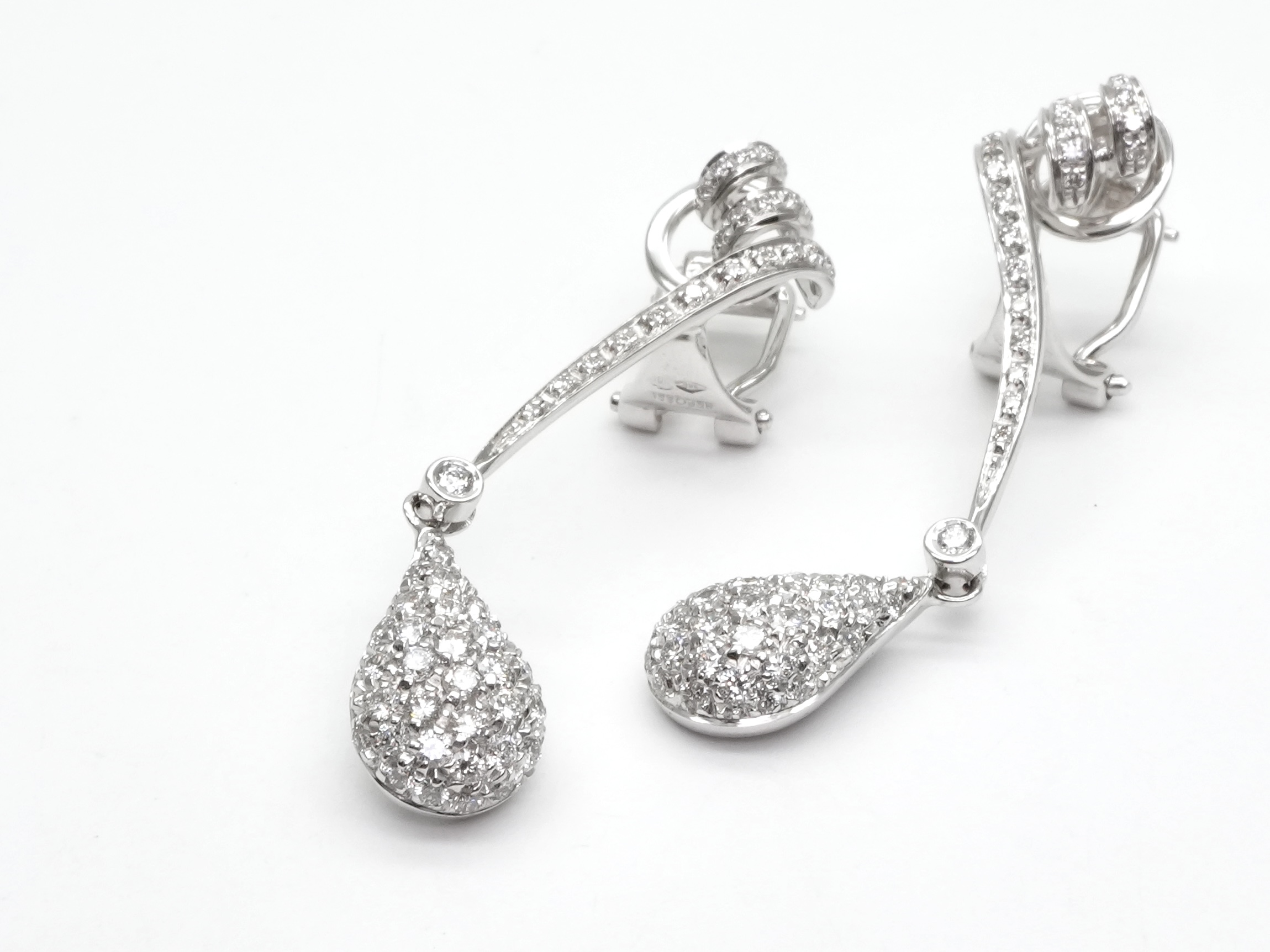 投稿記事「レポシ ダイヤ イヤリングを買取しました！」の商品画像