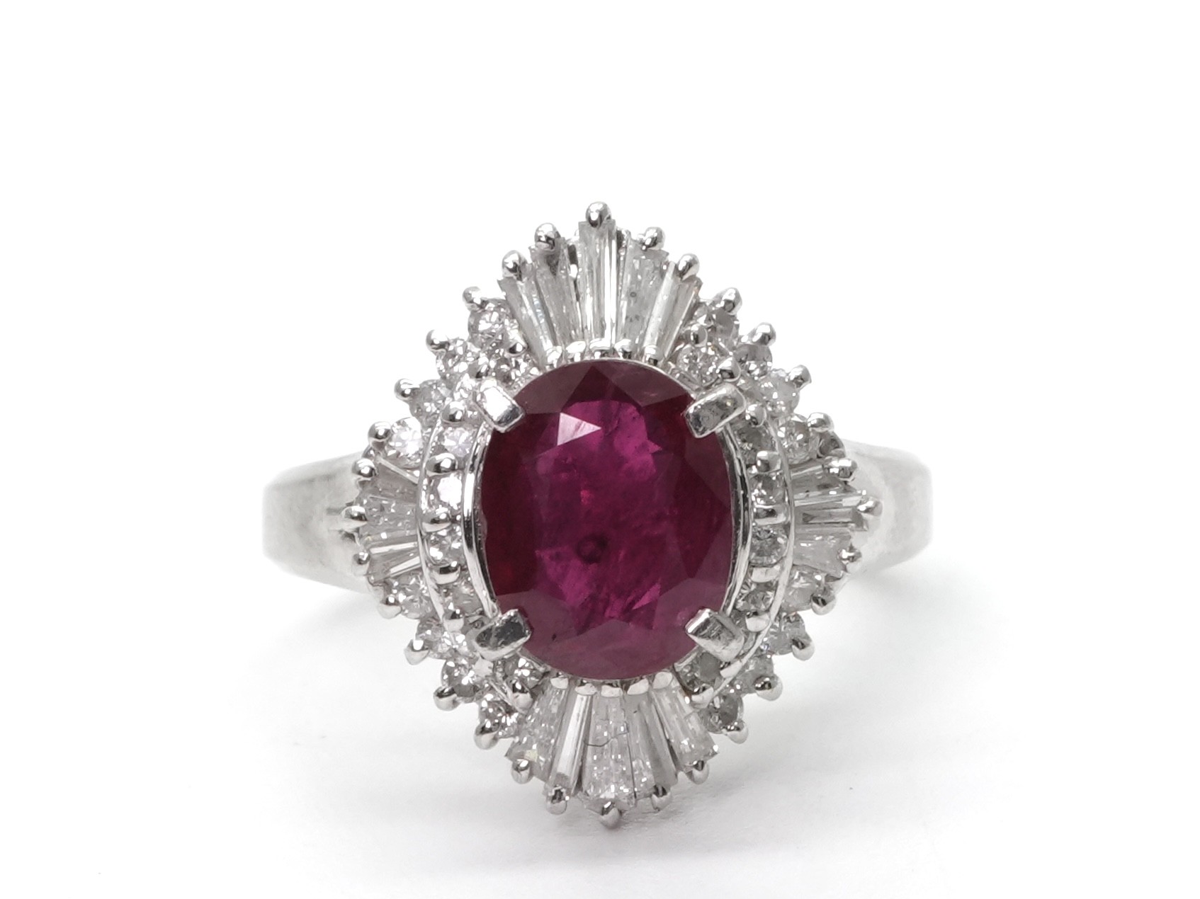 投稿記事「ルビー ダイヤ リング Pt900 1.47ct D0.586ctを買取しました！」の商品画像