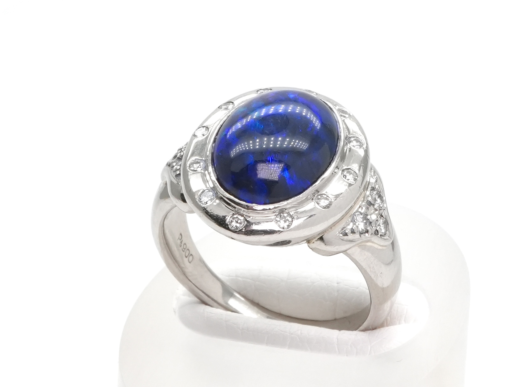 投稿記事「ブラックオパール ダイヤ リング Pt900 4.71ct D0.264ctを買取しました！」の商品画像