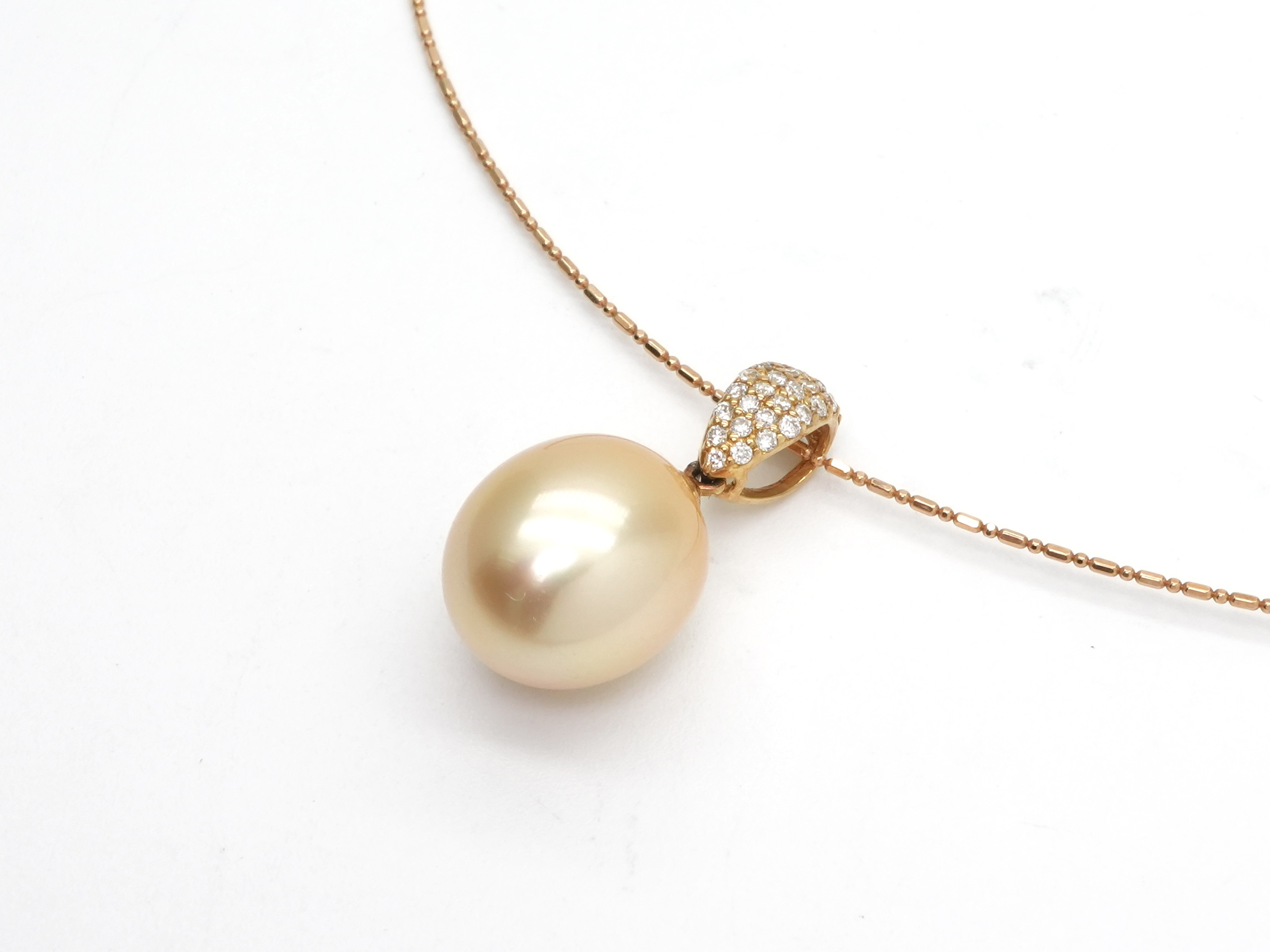 投稿記事「ゴールデンパール ダイヤ ネックレス K18 12mm珠 0.18ctを買取しました！」の商品画像