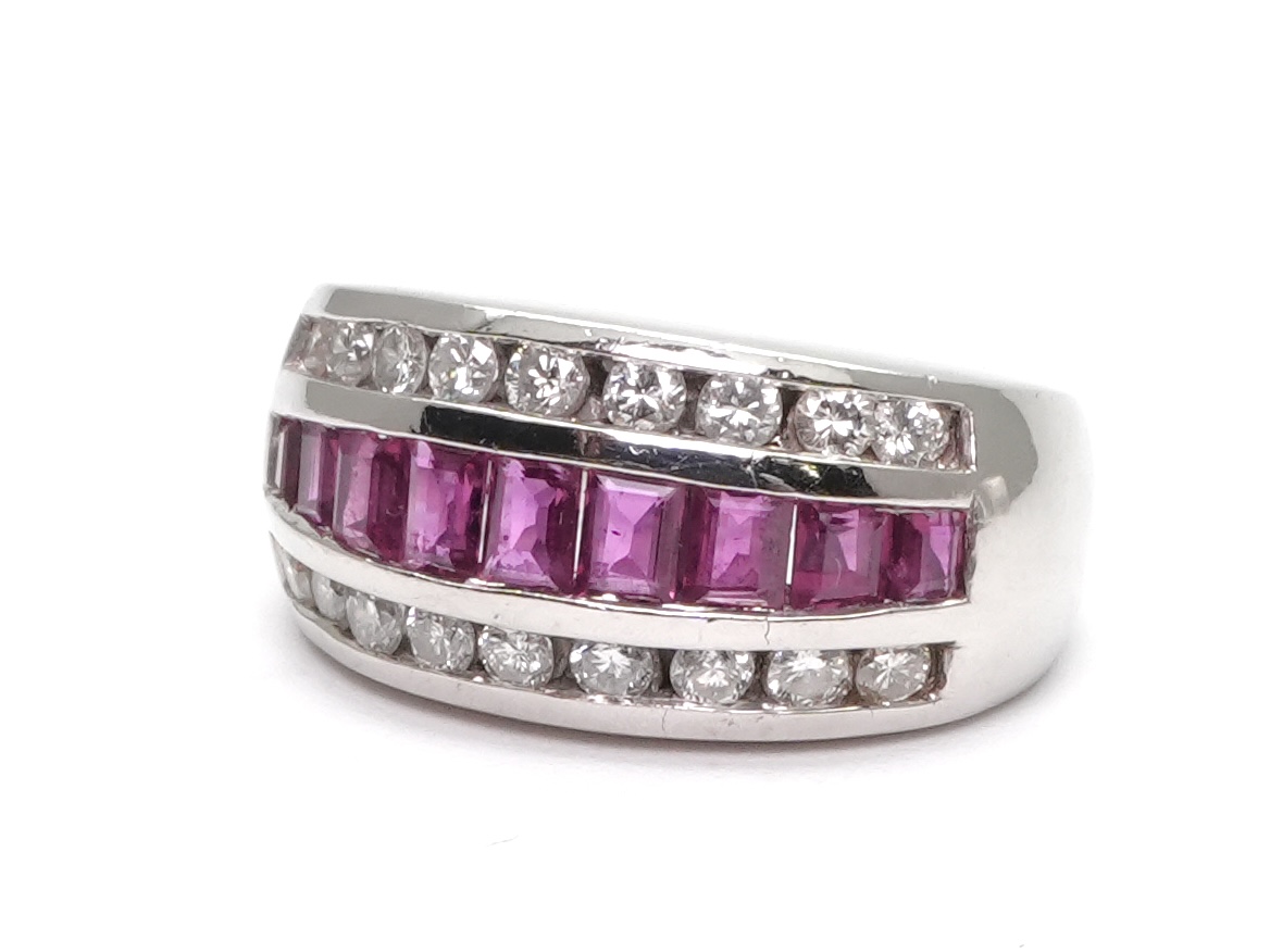 投稿記事「ルビー ダイヤ リング Pt900 0.90ct 0.50ctを買取しました！」の商品画像