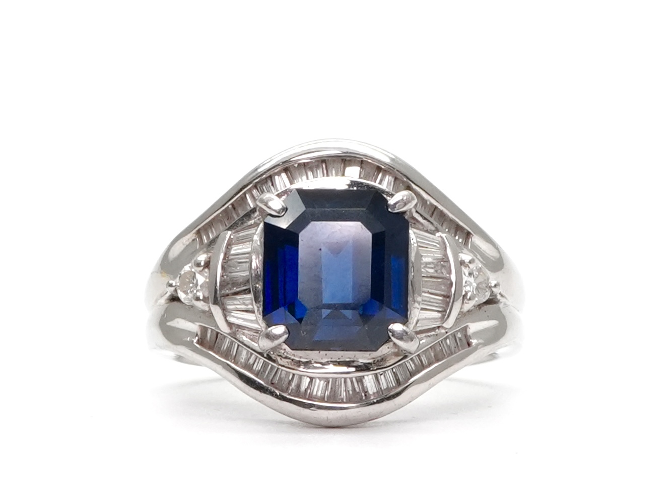 投稿記事「色石 ダイヤ リング Pt900 3.13ct D0.45ctを買取しました！」の商品画像