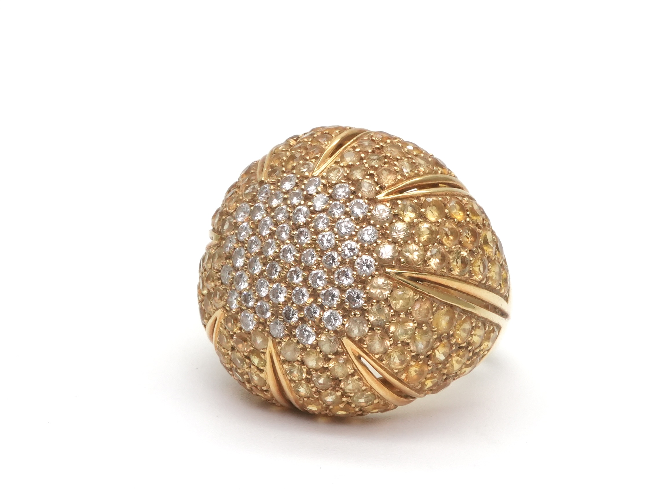 投稿記事「イエロー　サファイア　ダイヤ　パヴェ　リング　K18　6.65ct　D0.89ctを買取しました！」の商品画像