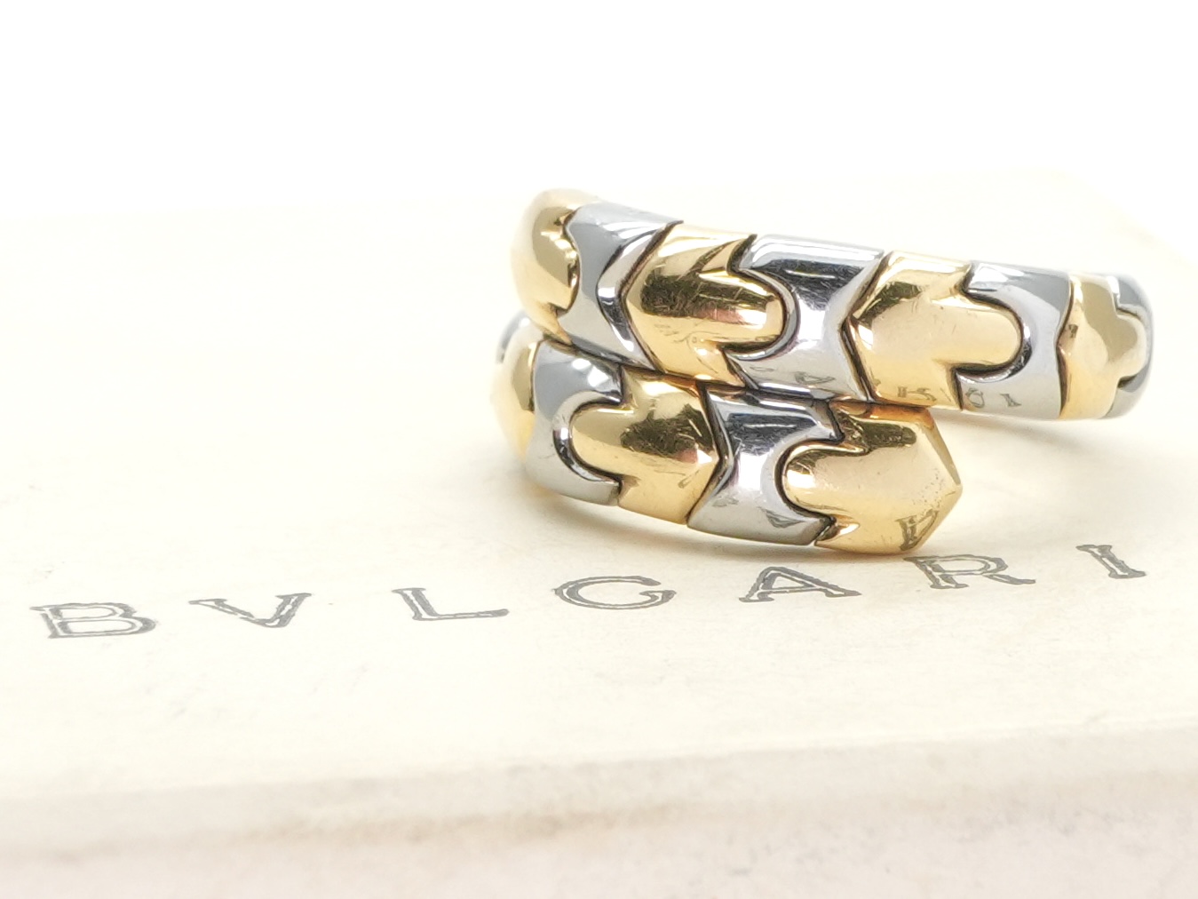 投稿記事「ブルガリ アルベアーレ リング 750YG/WGを買取しました！」の商品画像