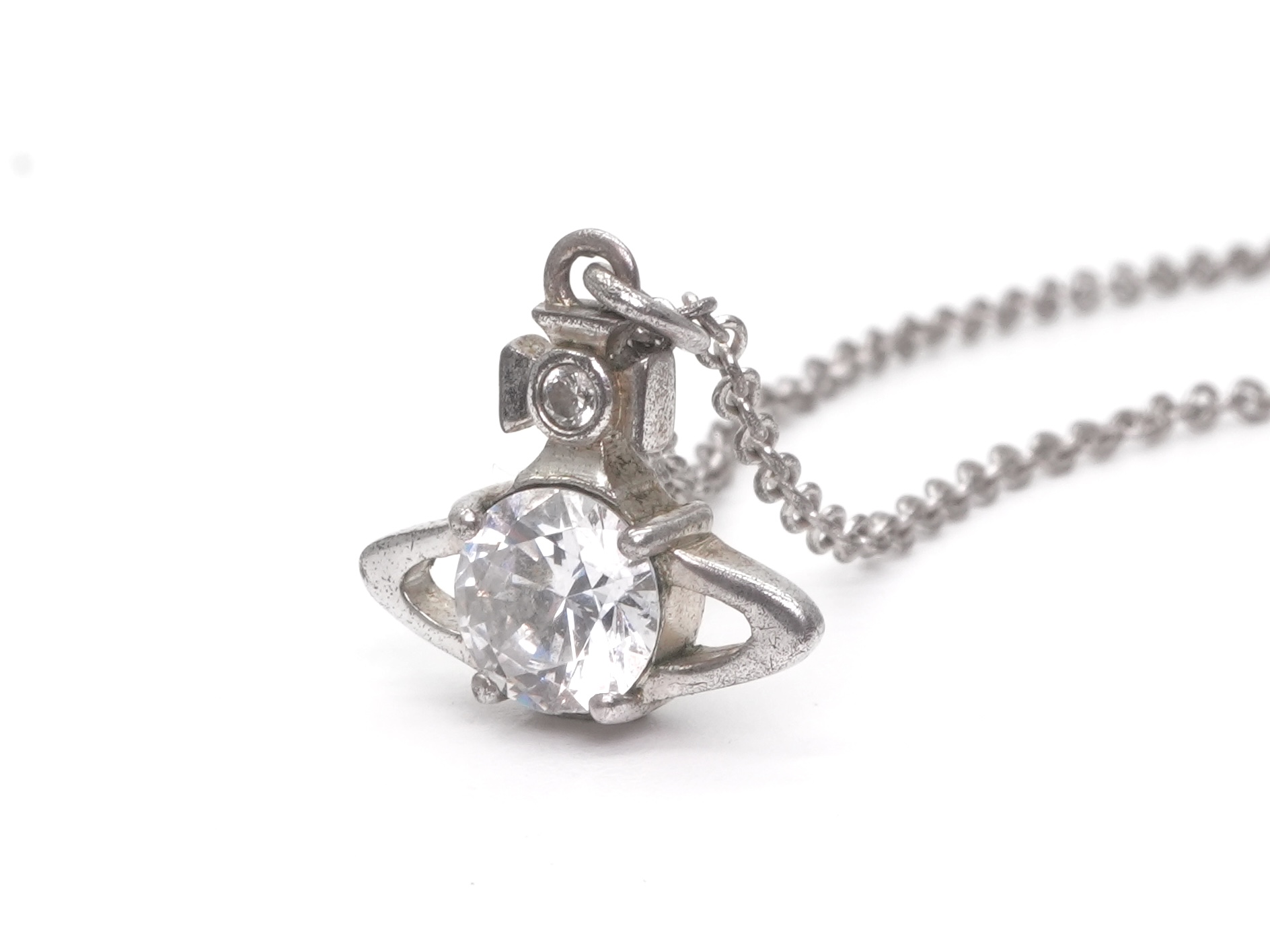 投稿記事「ヴィヴィアンウエストウッド REINA ネックレス ライトストーンを買取しました！」の商品画像