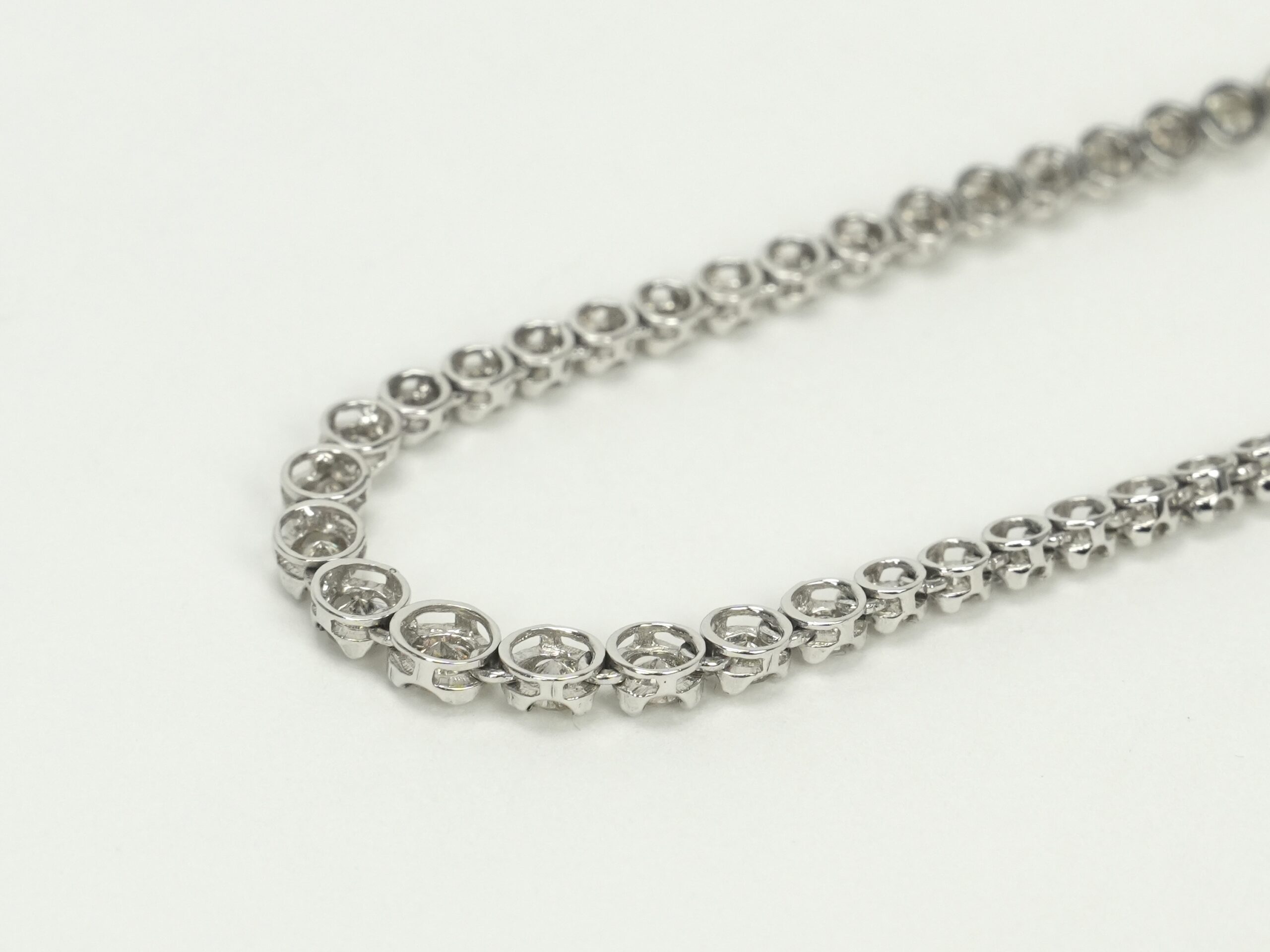 投稿記事「ダイヤモンド ネックレス K18WG 3.00ctを買取しました！」の商品画像