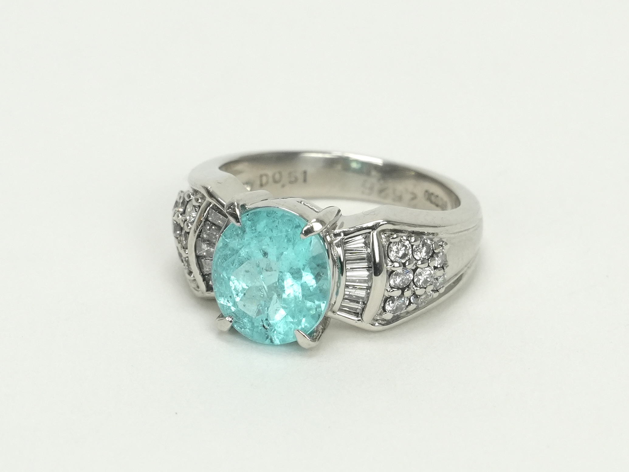 投稿記事「パライバトルマリン ダイヤモンド リング Pt900 2.626ct D0.51ctを買取しました！」の商品画像