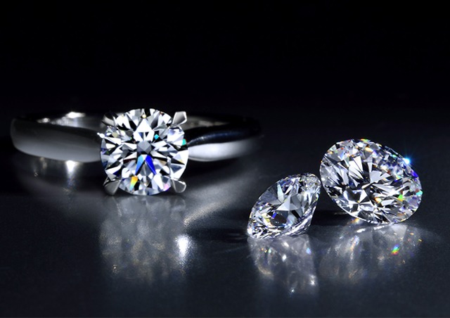 高品質なダイヤモンドとルースのイメージ画像