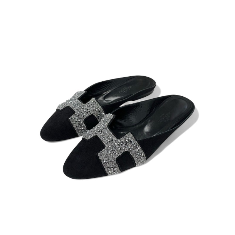 投稿記事「エルメス ビジュー スエード ミュール サンダル ブラック シルバーを買取しました！」の商品画像