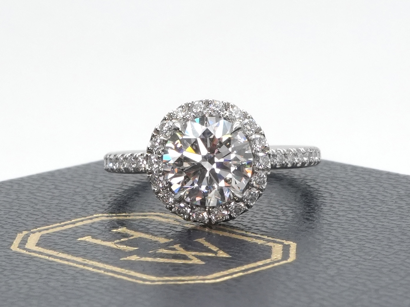 投稿記事「ハリーウィンストン マイクロパヴェ ダイヤ リングを買取しました！」の商品画像