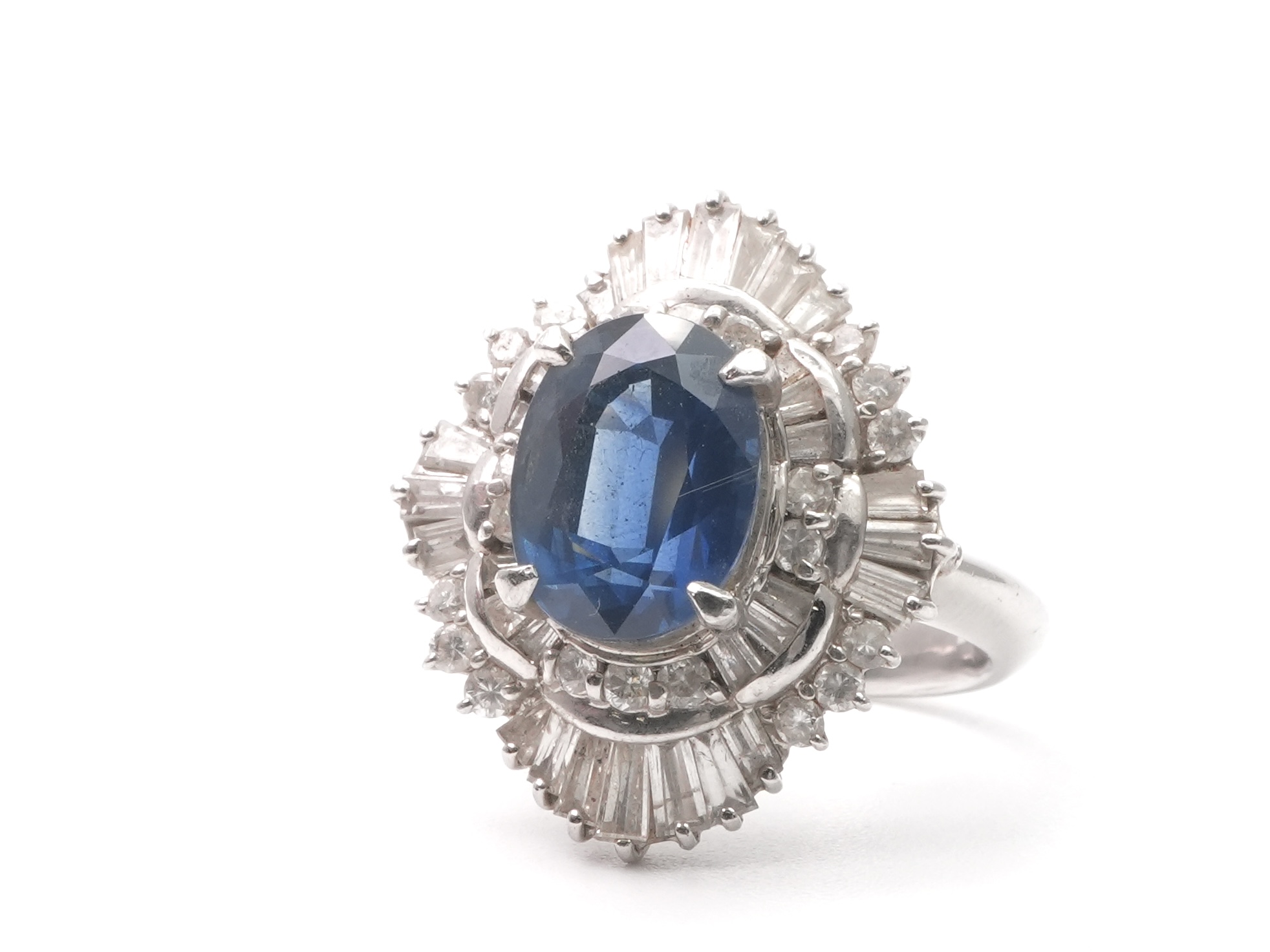 投稿記事「サファイア ダイヤ リング Pt900 4.55ct D1.42ctを買取しました！」の商品画像