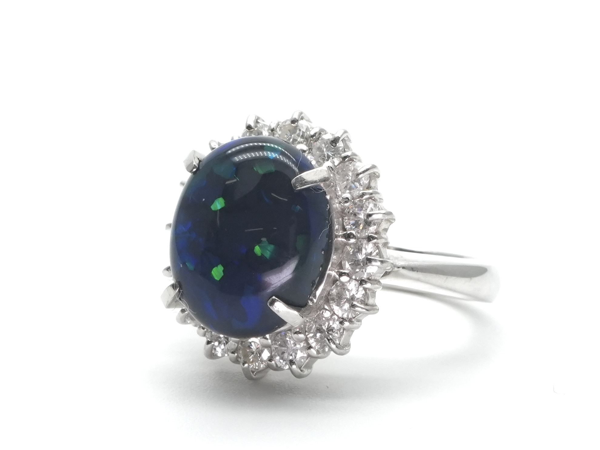 投稿記事「ブラックオパール ダイヤ リング Pt900 4.51ct D1.06ctを買取しました！」の商品画像