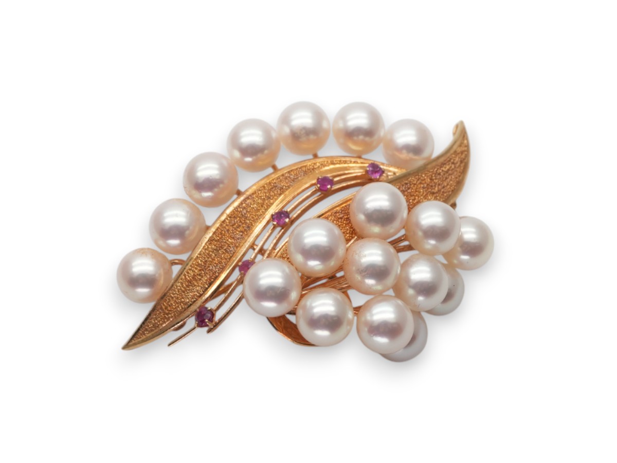 投稿記事「パール 色石 ブローチ K18 イエローゴールドを買取しました！」の商品画像