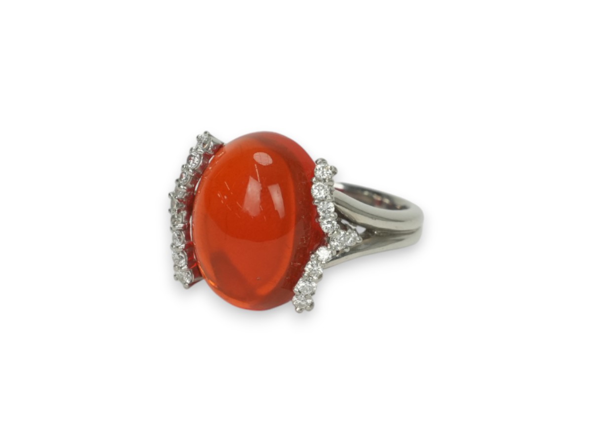 投稿記事「オパール ダイヤモンド リング Pt900 9.45ct D0.37ctを買取しました！」の商品画像