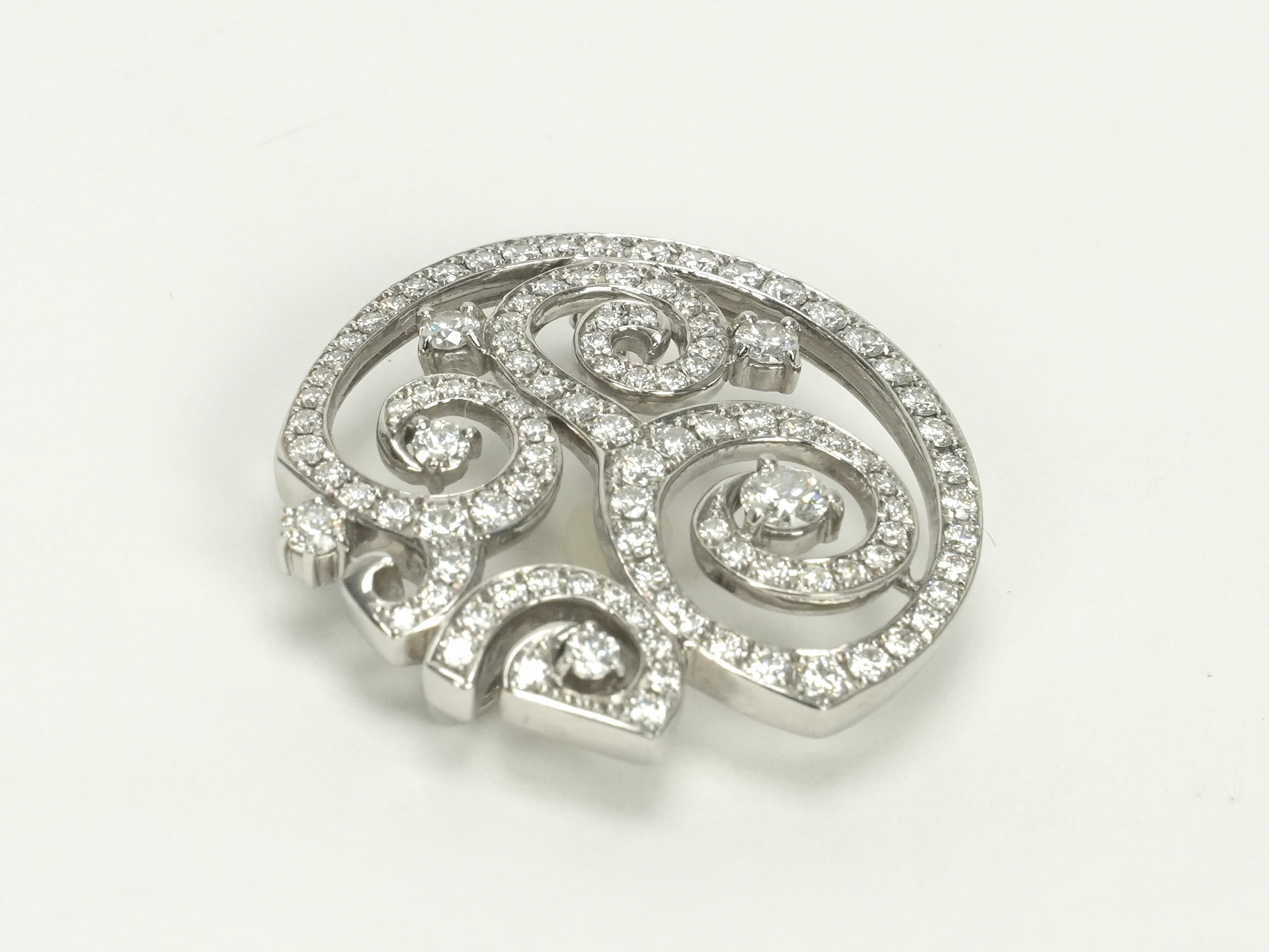 投稿記事「ダイヤモンド ブローチ Pt900 プラチナを買取しました！」の商品画像