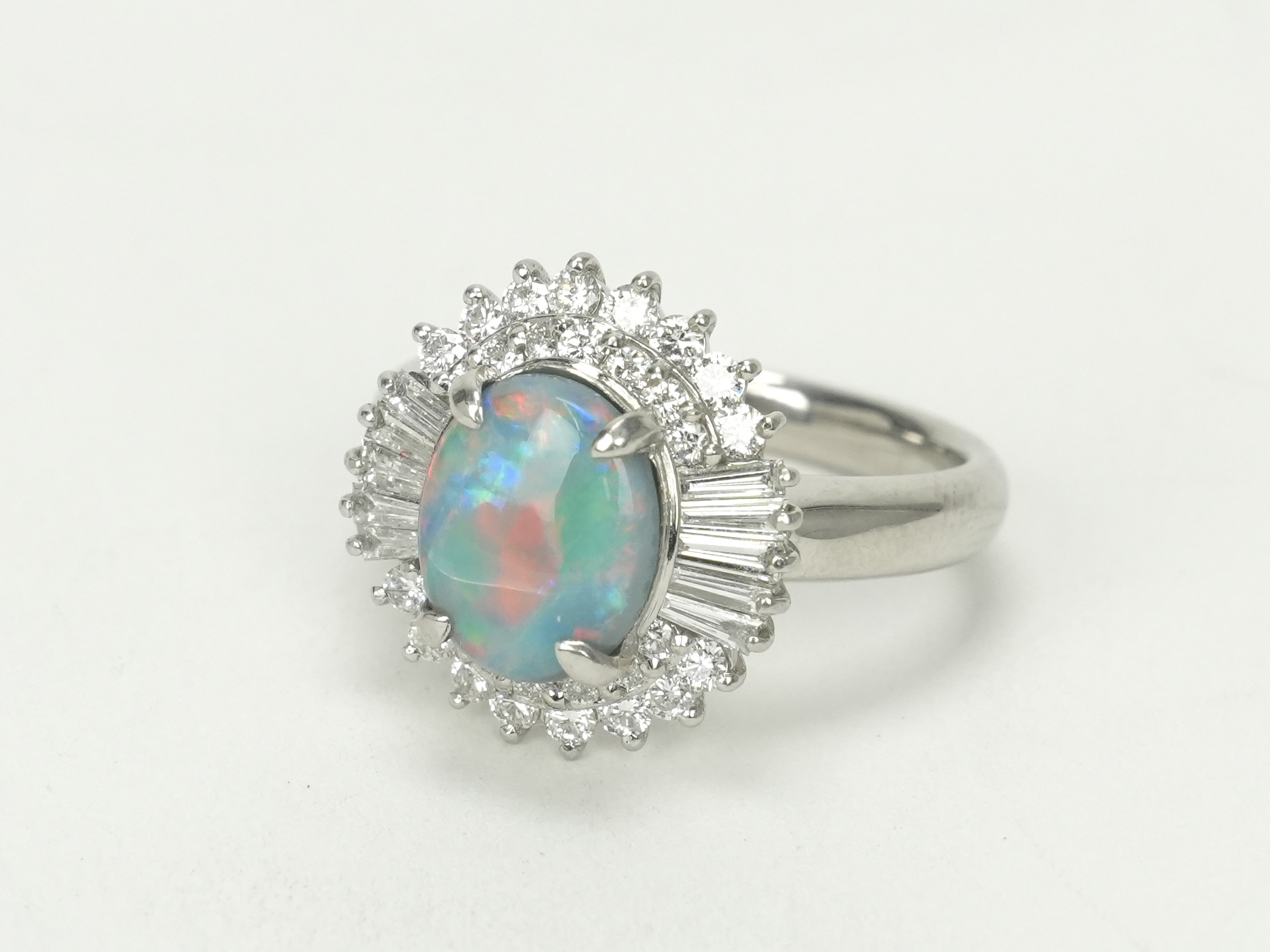 投稿記事「ブラックオパール ダイヤ リング Pt900 D0.79ctを買取しました！」の商品画像