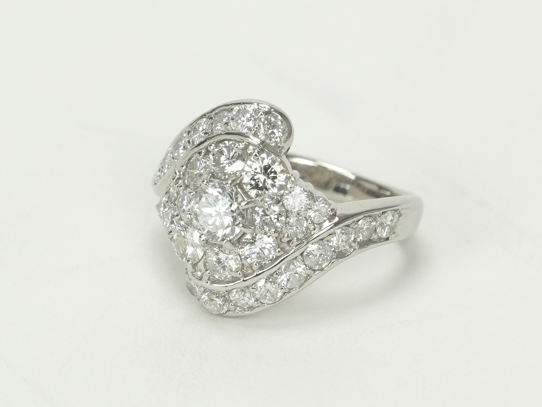 投稿記事「ダイヤモンド リング Pt900 0.35ct 1.65ctを買取しました！」の商品画像