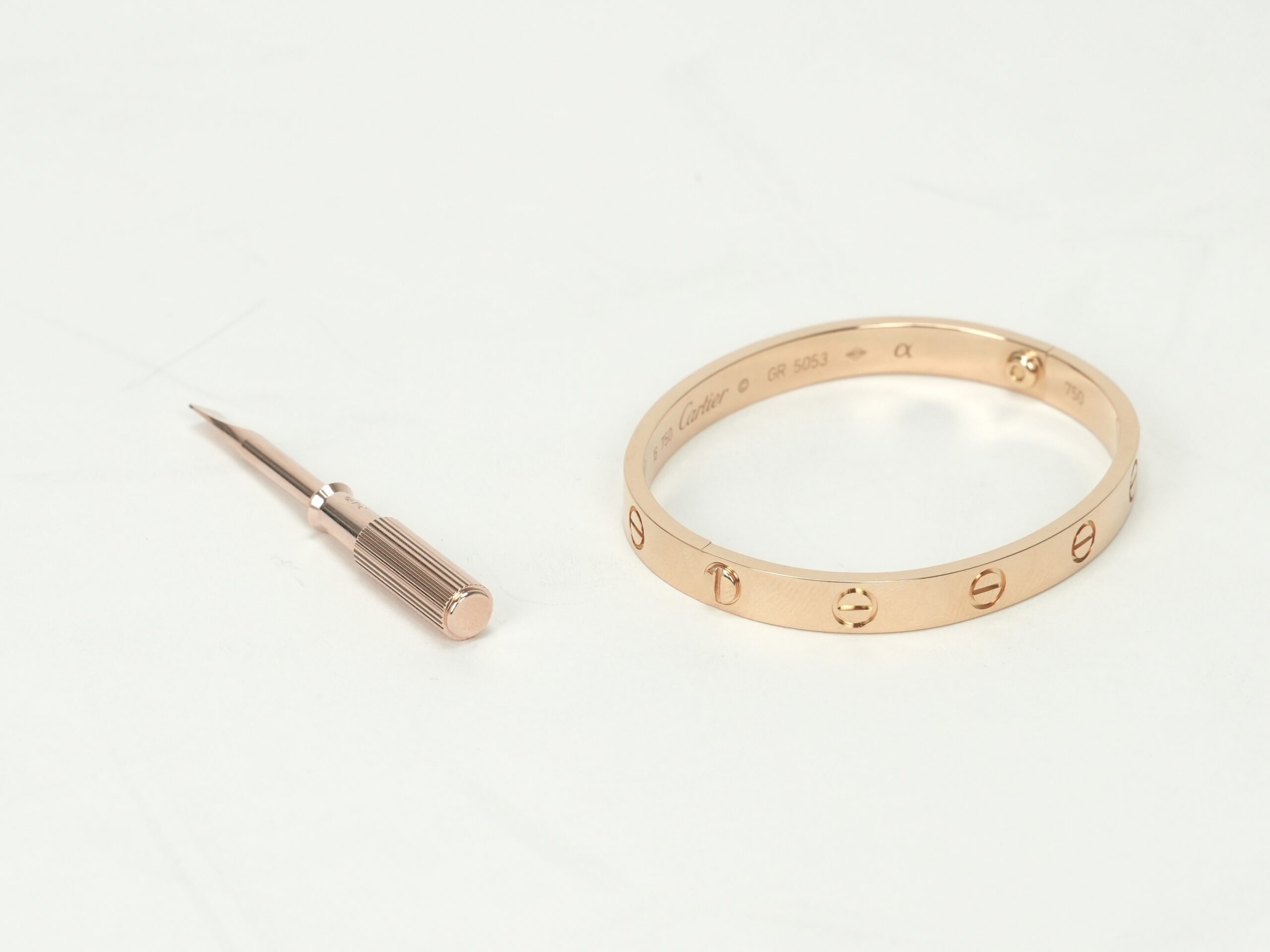 投稿記事「カルティエ ラブ ブレスレット 750PG #16を買取しました！」の商品画像