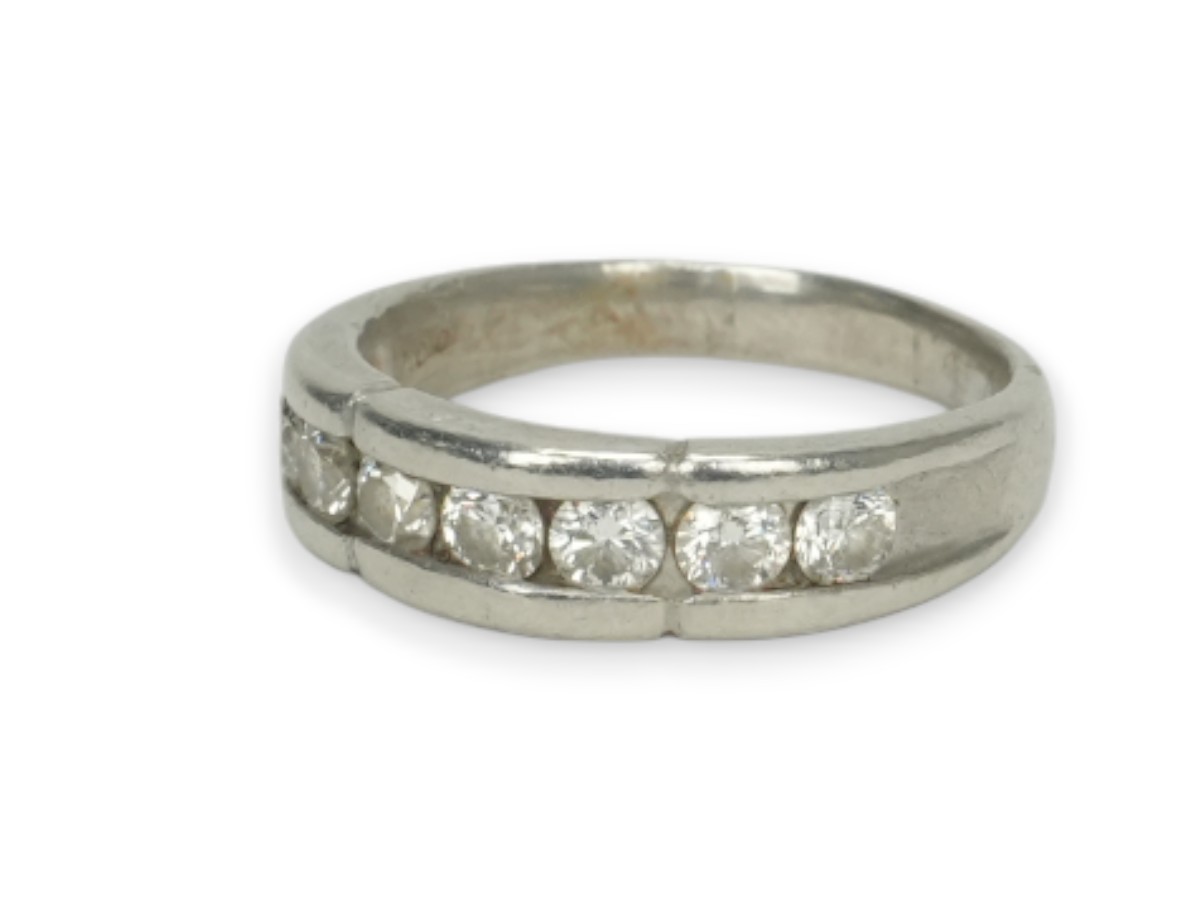 投稿記事「ダイヤ リング Pt900 1.00ct プラチナを買取しました！」の商品画像