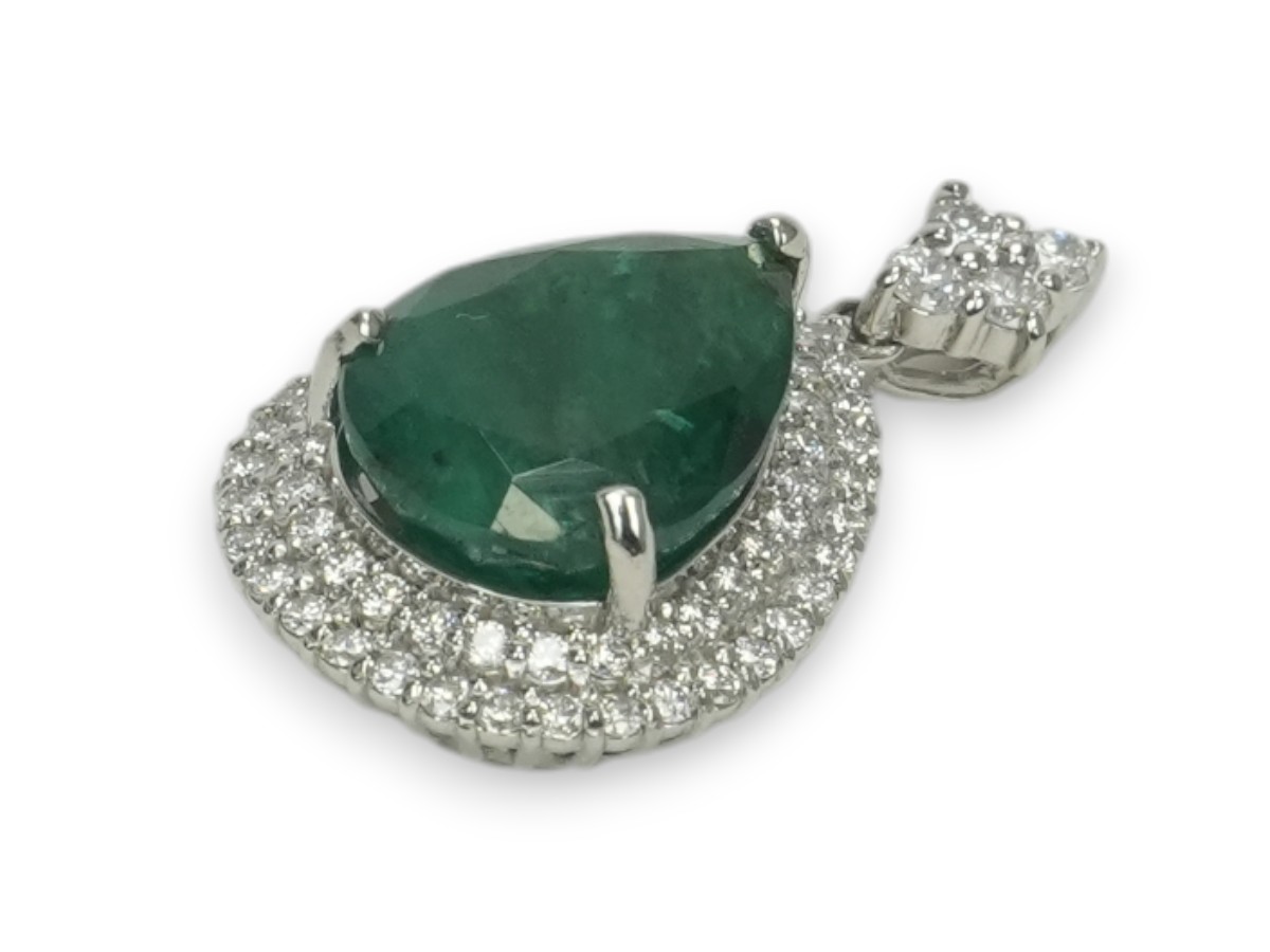 投稿記事「エメラルド ダイヤ ネックレス Pt900 5.14ct 0.65ct プラチナを買取しました！」の商品画像